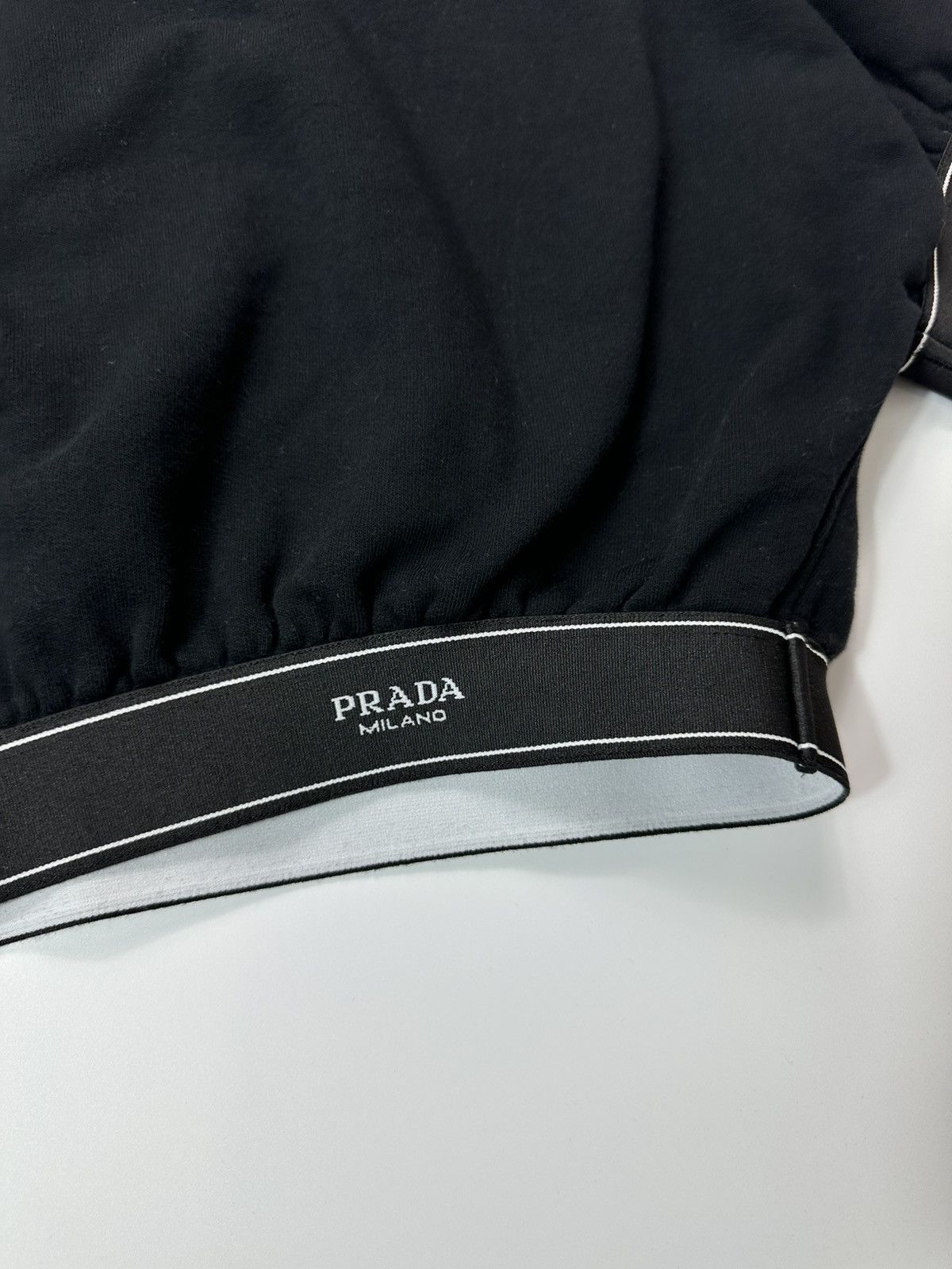 Prada Prada Cropped Top Black Size L / US 10 / IT 46 - 5 Thumbnail