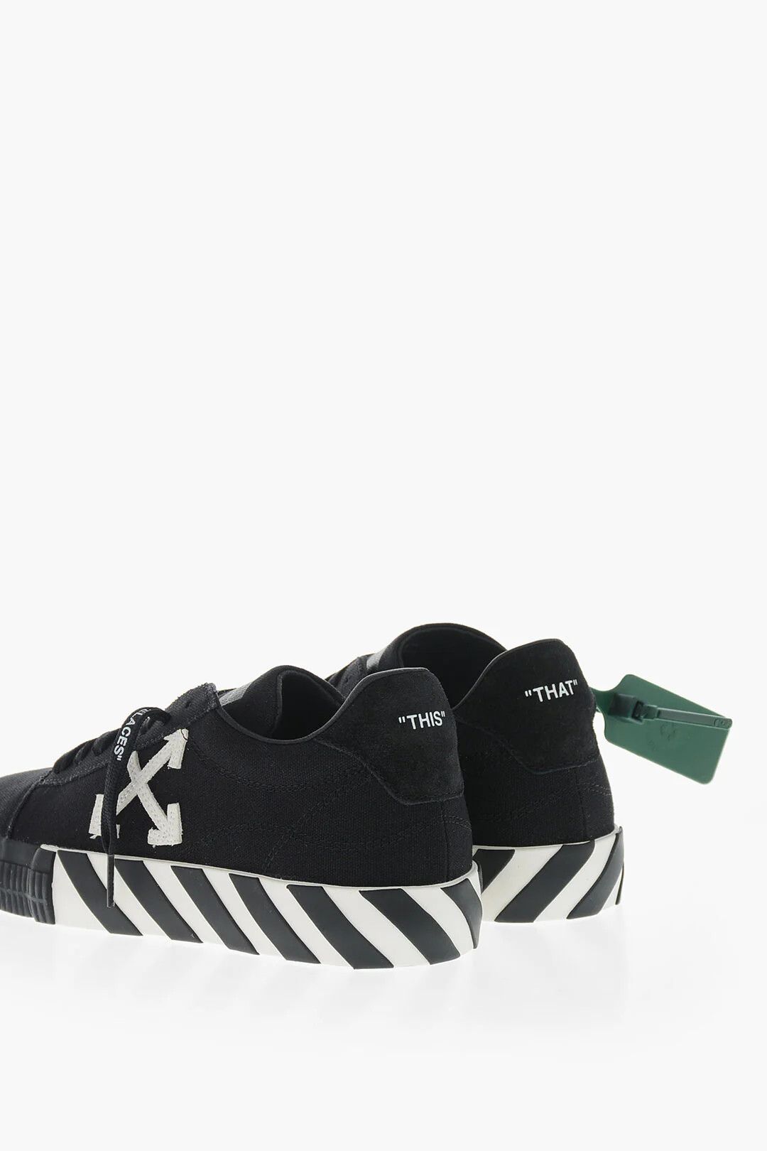 Off-White og1mm0426 Canvas Low-Top Sneakers in Black Size US 9 / IT 39 - 2 Thumbnail