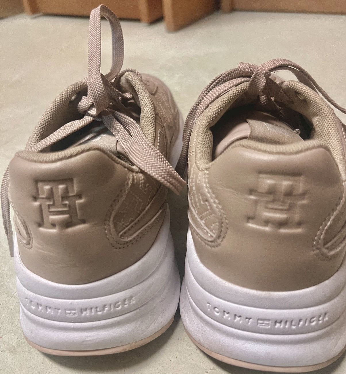 Tommy Hilfiger Affordable Beige Sneakers for Women Size US 9 / IT 39 - 2 Thumbnail