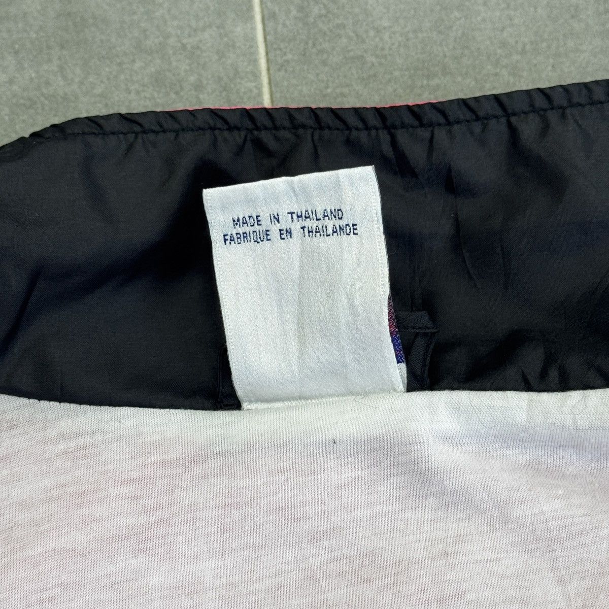 Nike Vintage Nike International Nylon Men Track Jacket Size XL Size US XL / EU 56 / 4 - 10 Thumbnail