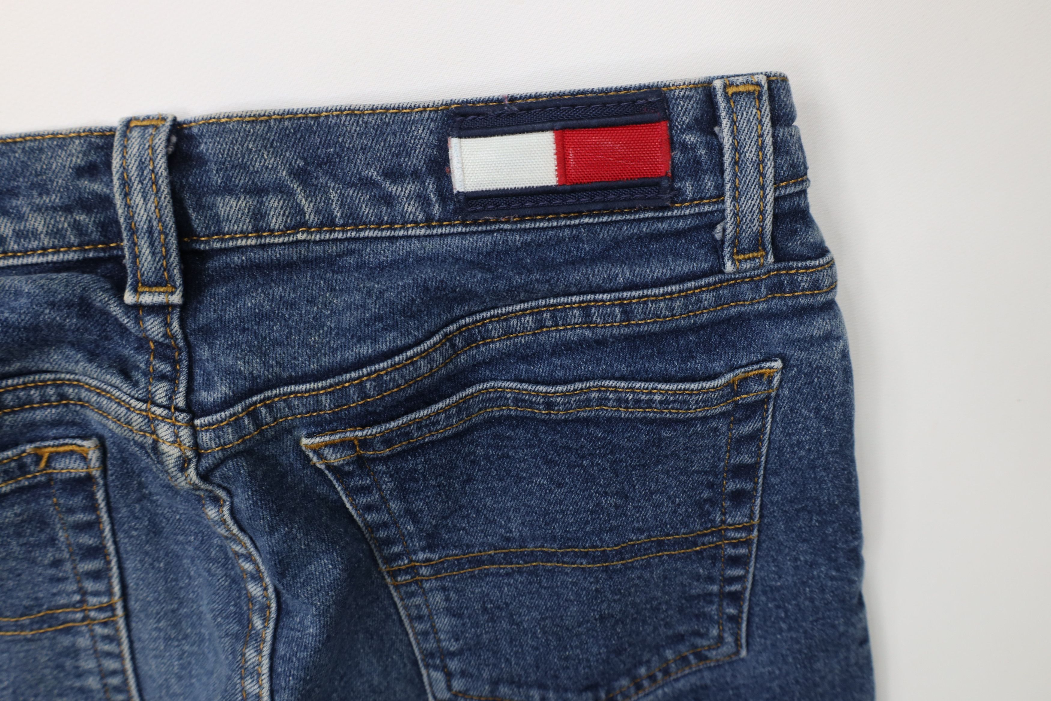 Tommy Hilfiger Vintage Y2K 2002 Tommy Hilfiger Hipster Flared Denim Jeans Size 30" / US 8 / IT 44 - 13 Thumbnail