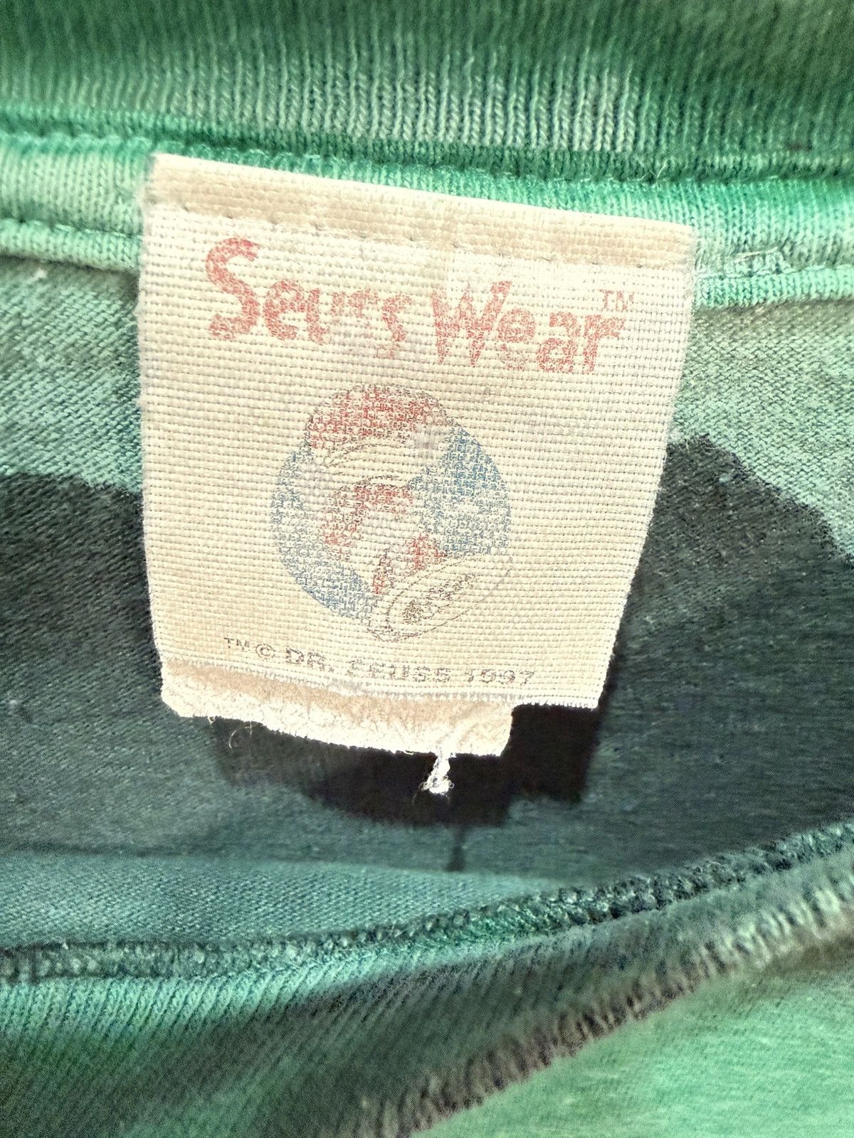 Vintage The Grinch T Shirt 1990's Dr. Suess All Over Print Green Tie Size US XL / EU 56 / 4 - 2 Thumbnail
