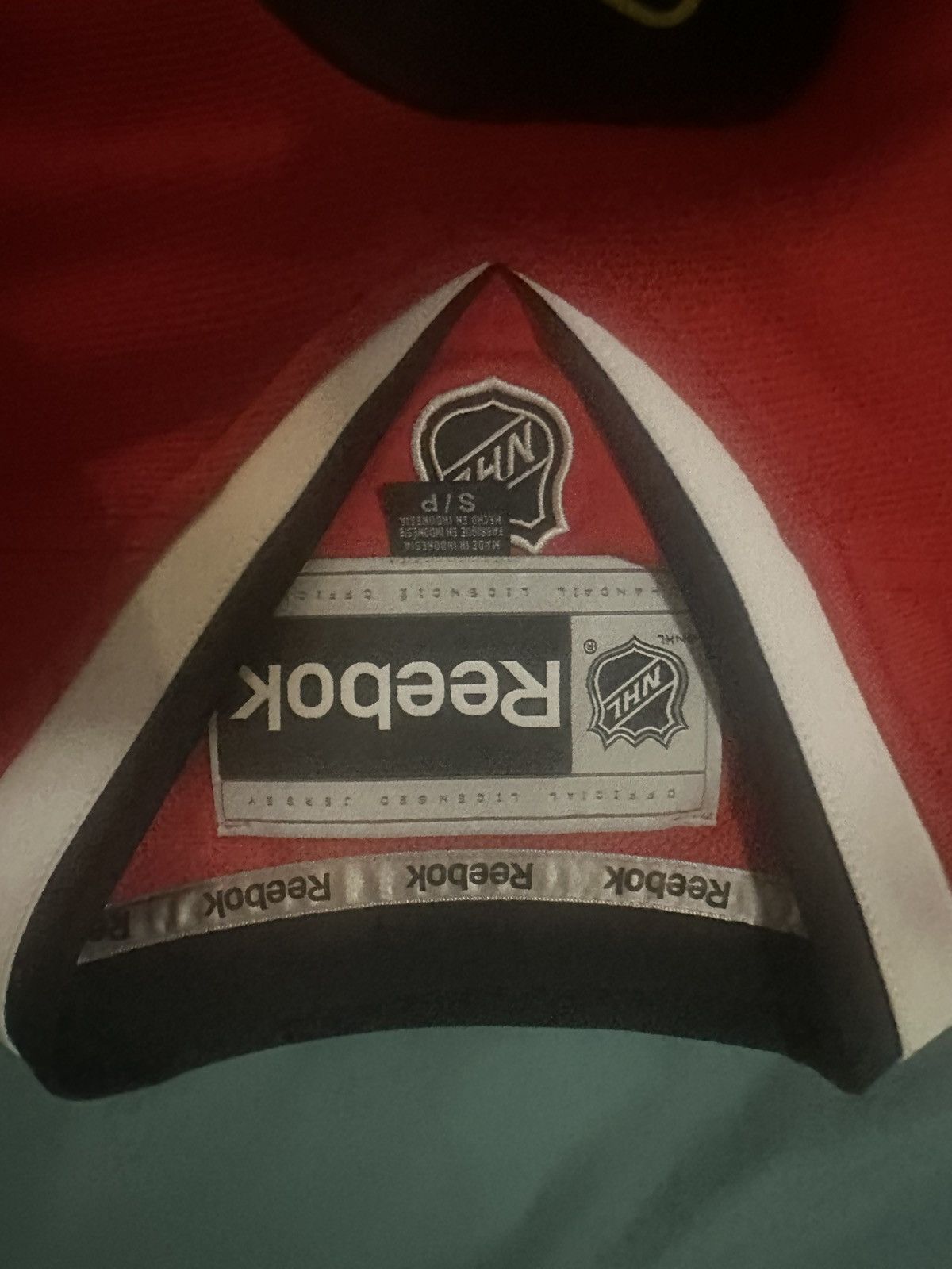 NHL reebok chicago blackhawks jersey Size US S / EU 44-46 / 1 - 4 Thumbnail