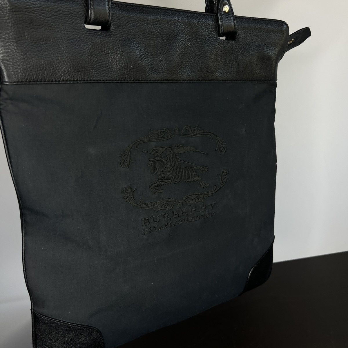 Burberry × Designer Burberry Big Shoulder Tote Back Tonal Embroidered Bag Size ONE SIZE - 6 Thumbnail