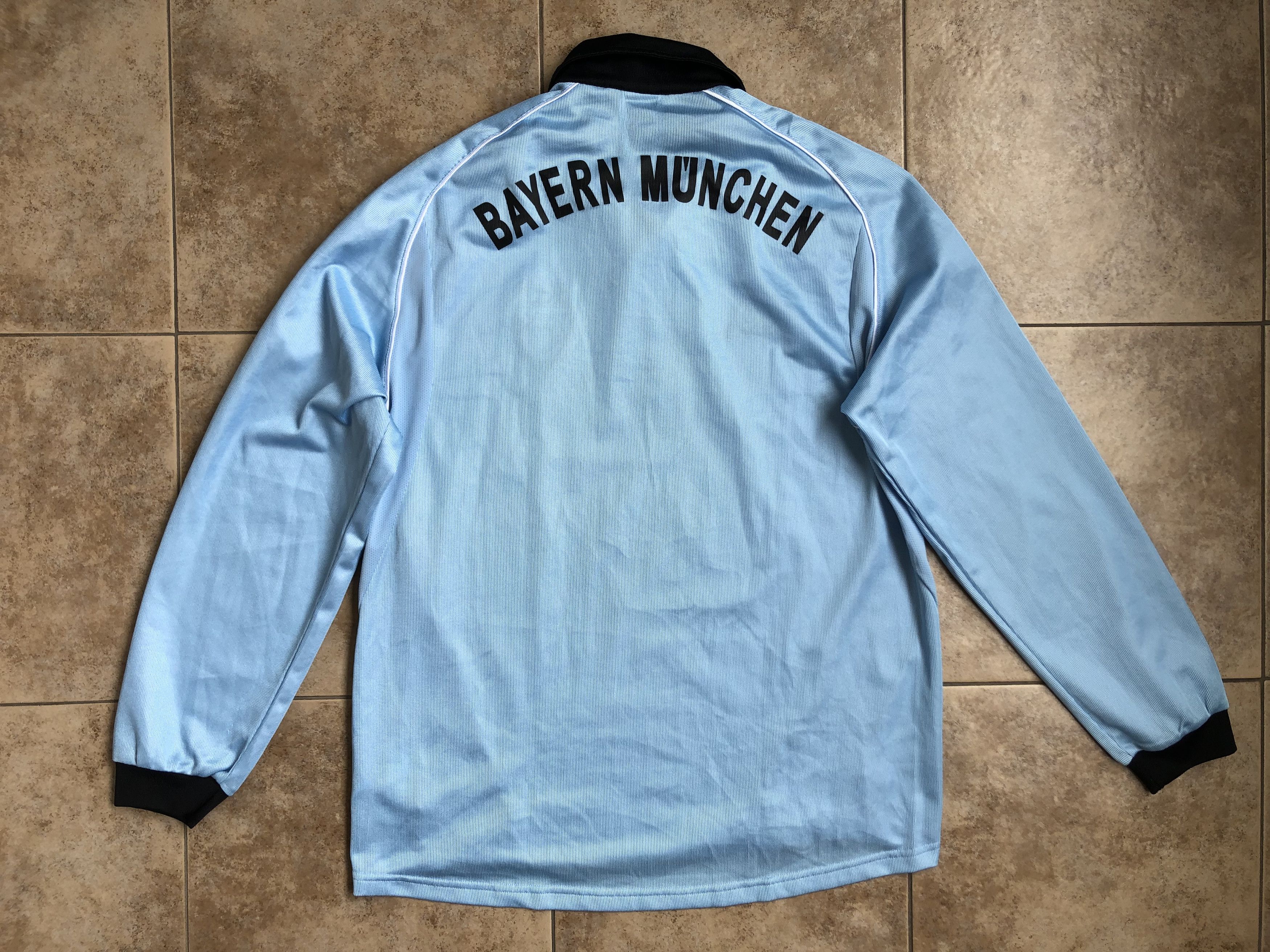 Adidas Bayern Munich Goalkeeper Football Shirt 2005-2006 Size M Size US M / EU 48-50 / 2 - 14 Thumbnail