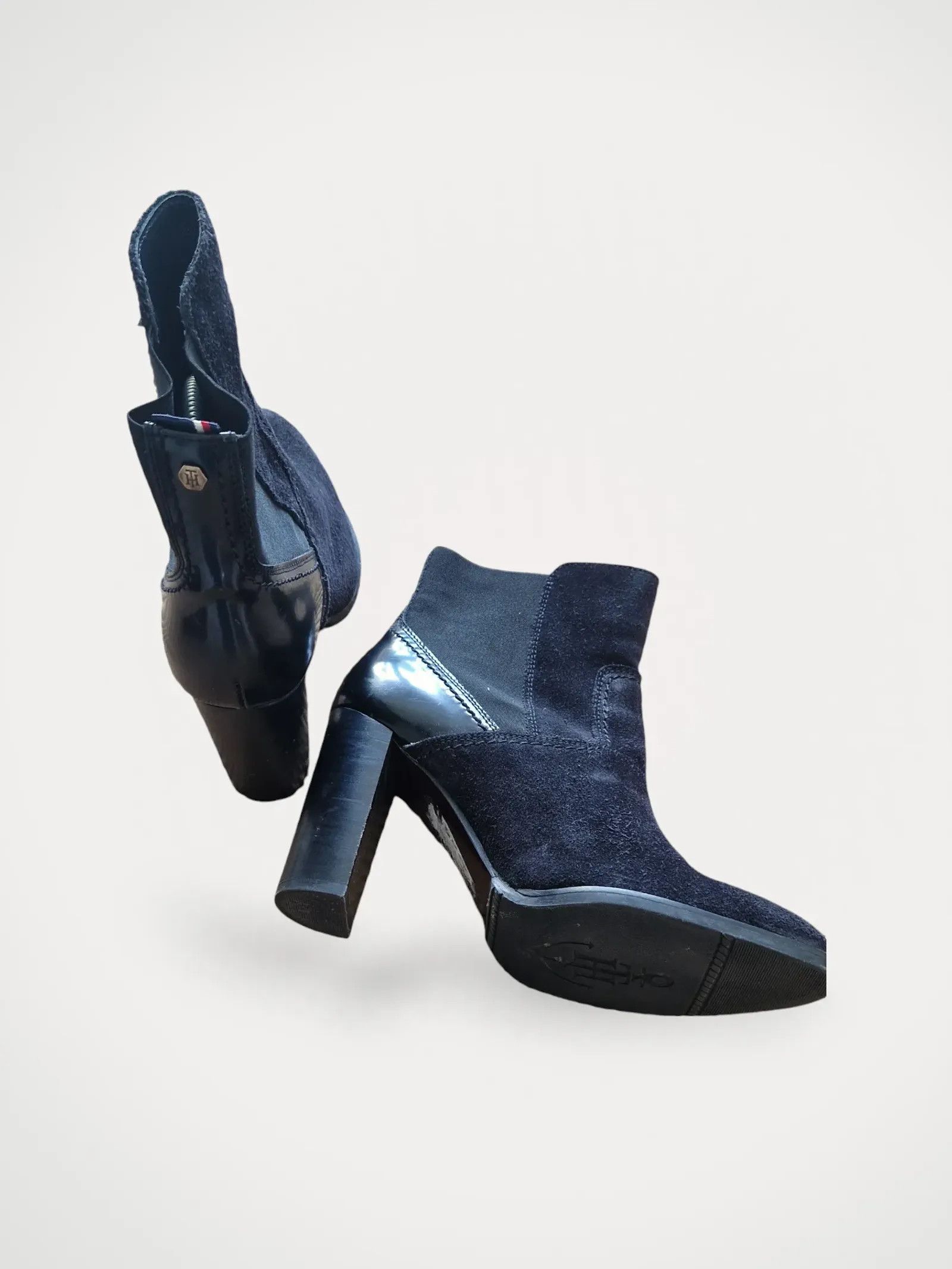 Tommy Hilfiger Tommy Hilfiger Heels Size US 7 / IT 37 - 1 Thumbnail
