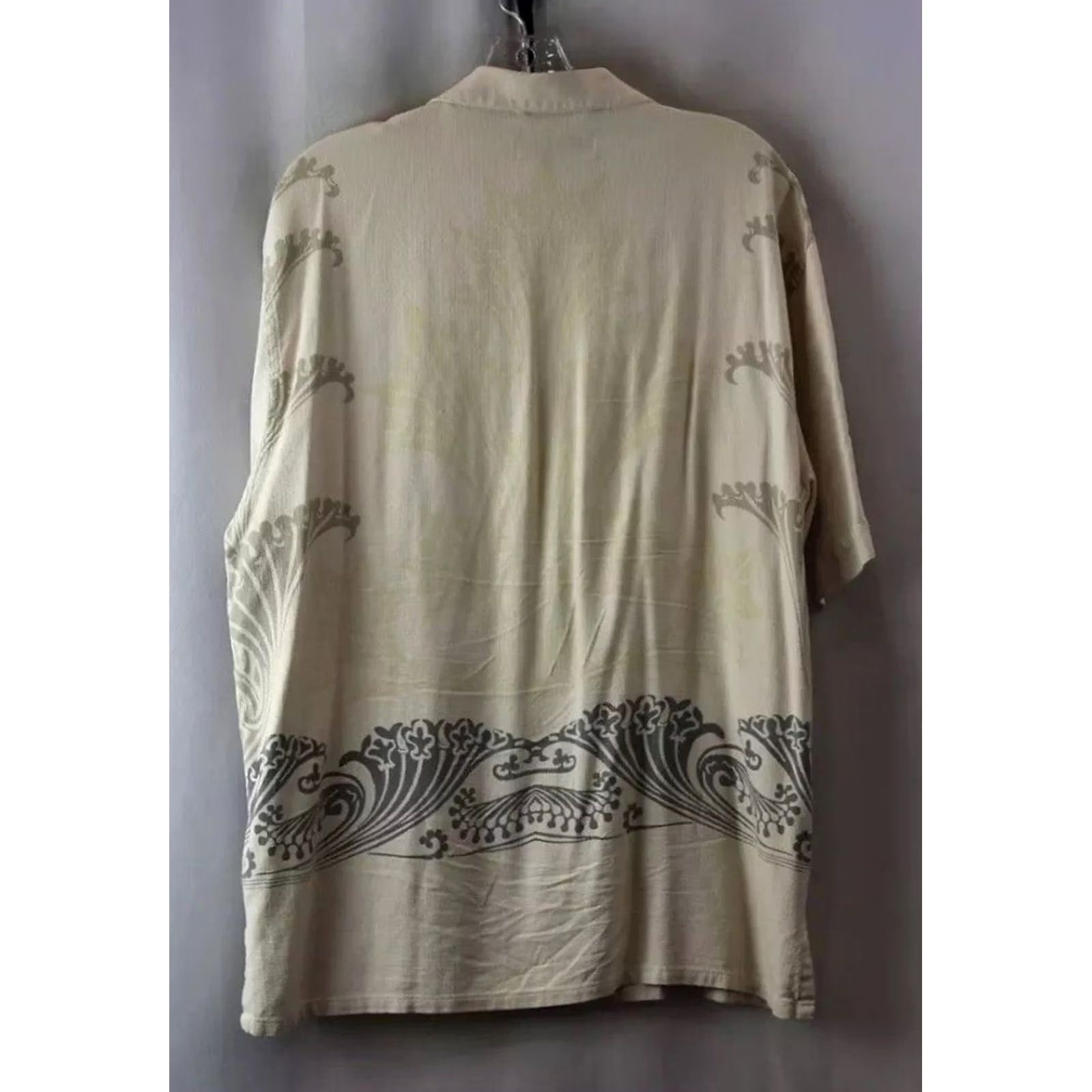 Tommy Bahama VINTAGE Tommy Bahama Dress Shirt Mens M Silk Ivory Wave Hawaiian Pattern ButtonUp 100% Silk Size US M / EU 48-50 / 2 - 2 Thumbnail
