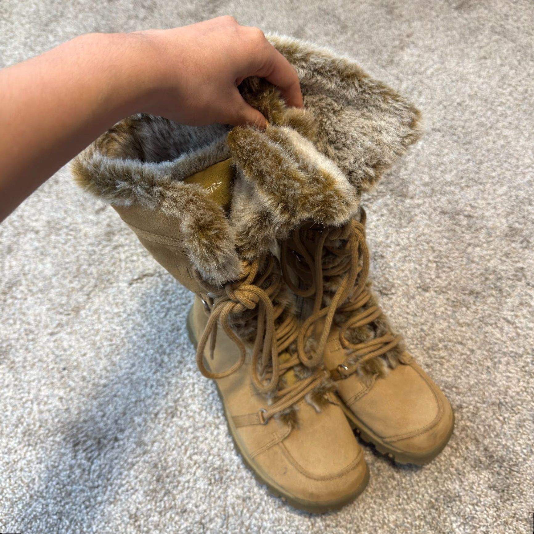 SKECHERS VINTAGE Sketchers Winter Snow Boots Women 6.5 Beige Faux Fur Suede Tan Camel - 1990s Snow Boot Womens Size 6.5 Size US 7 / IT 37 - 2 Thumbnail
