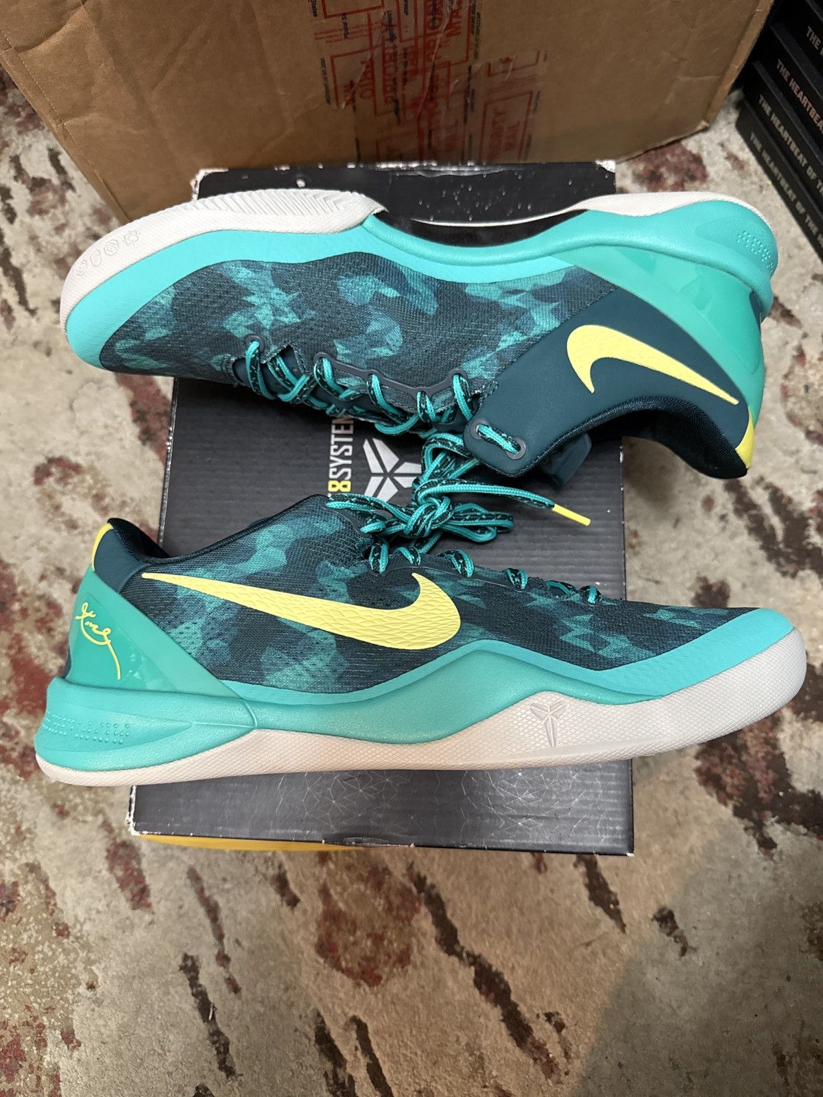 Nike Nike Kobe 8+ Supernatural System+ NEW IN BOX!! Size US 12 / EU 45 - 11 Thumbnail