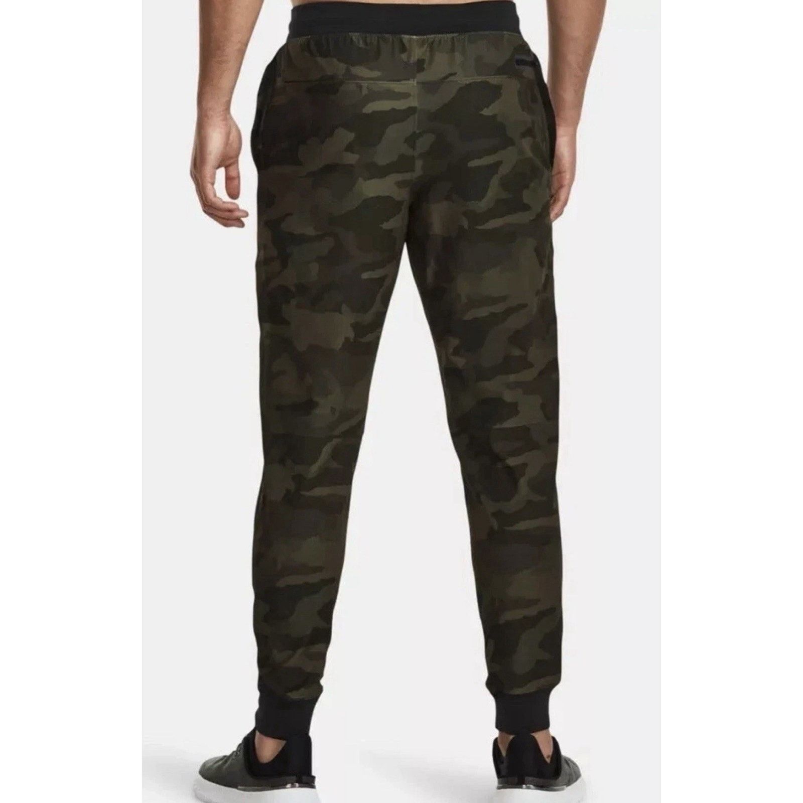 Under Armour Under Armour Sportstyle Elite Camo Printed Joggers Size US 32 / EU 48 - 2 Thumbnail