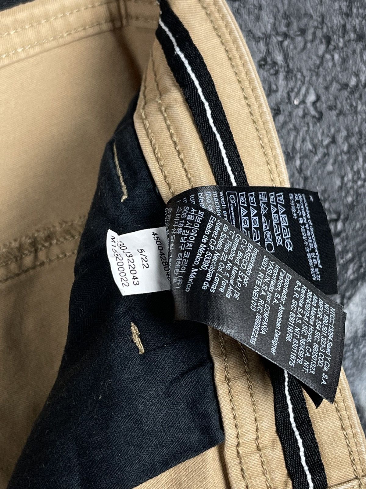 Calvin Klein Calvin Klein Skinny Fit Patch Logo Cargo Pants Size W30 Size US 30 / EU 46 - 13 Thumbnail