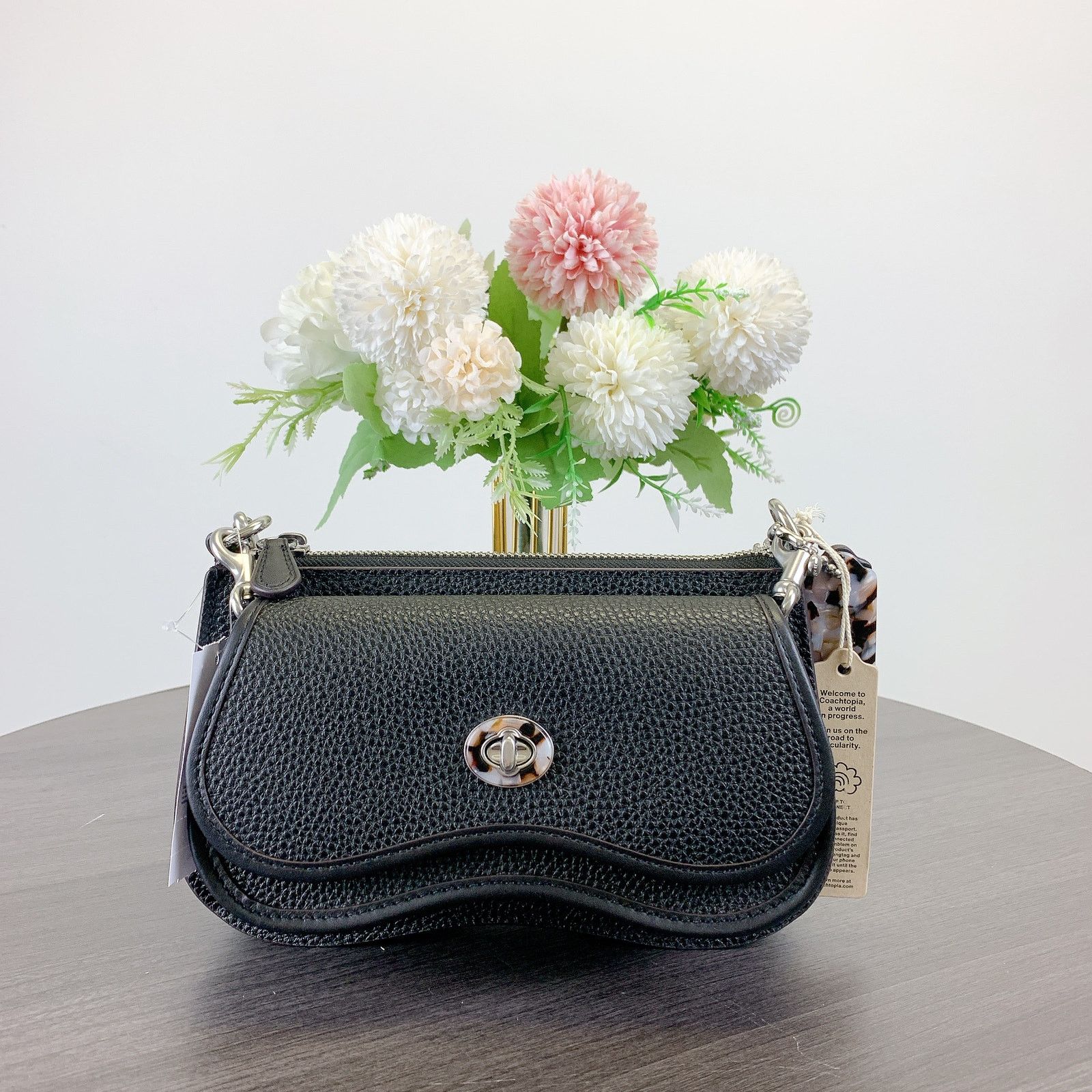 ショルダーバッグ・ポシェット Coachtopia Wavy Double Pouch Bag CT381 Wavy Double Pouch Bag In Coachtopia Leather | Coachtopia ™