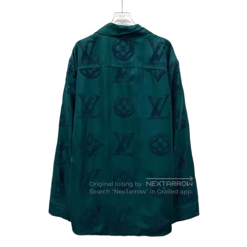 Louis Vuitton Louis Vuitton Dark green logo, full print, mulberry silk, Size US M / EU 48-50 / 2 - 2 Thumbnail
