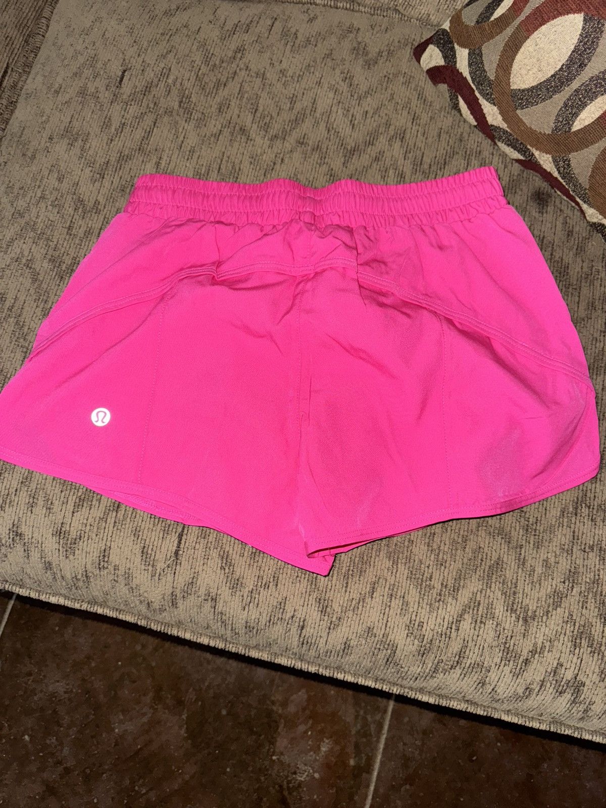 Lululemon Pink lululemon shorts size 6 Size 28" / US 6 / IT 42 - 1 Thumbnail