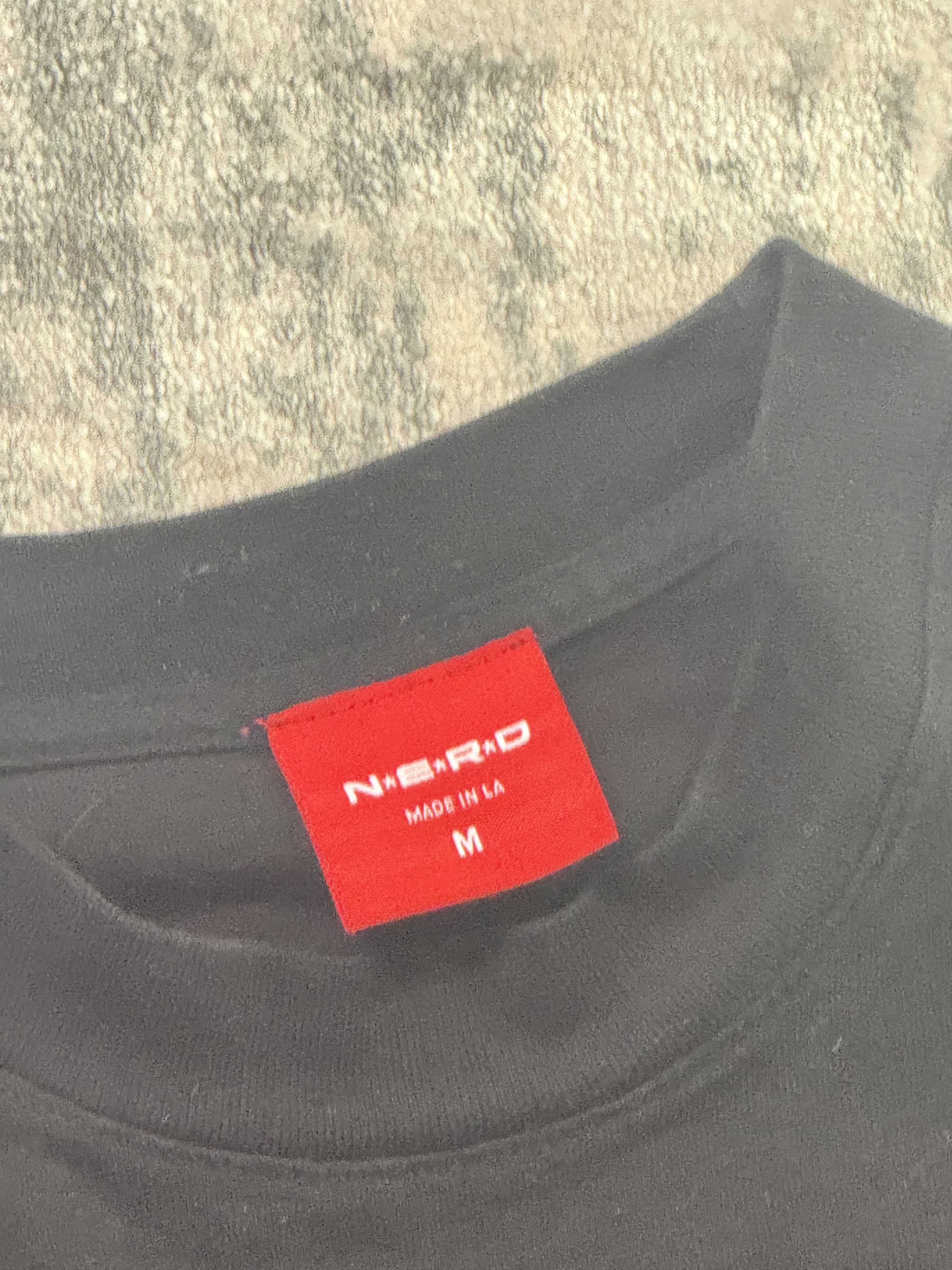 Pharrell Vintage N.E.R.D Pharrell Red Dog Fly Or Die Tee Size US M / EU 48-50 / 2 - 4 Thumbnail