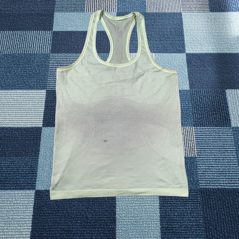 Lululemon Lululemon Tank Top Womens Size 8 Swiftly Tech Racerback Running Stretch Green Size M / US 6-8 / IT 42-44 - 1 Thumbnail