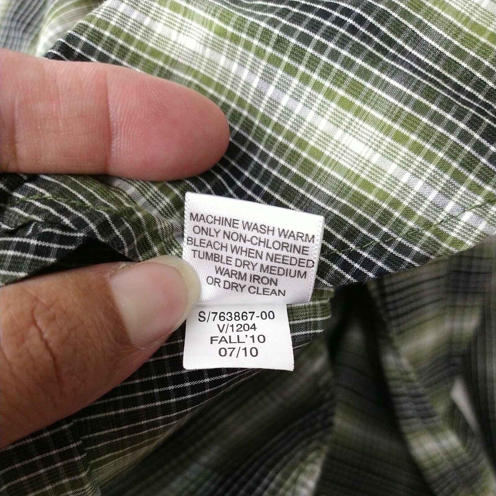 Banana Republic Banana Republic Plaid Button Up Shirt Men Size L 16-16.5 Gre Size US L / EU 52-54 / 3 - 10 Thumbnail