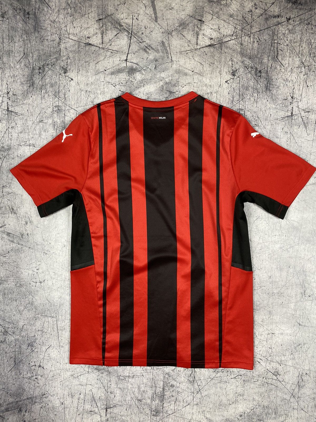 Puma Puma AC Milan 2019 Soccer Jersey Tee t Shirt Size US M / EU 48-50 / 2 - 12 Thumbnail