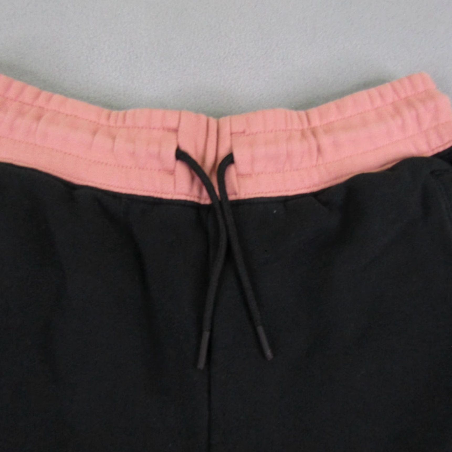 Nike Nike Shorts Womens Small Black Pink Camo French Terry Sweats Joggers Athletic Size 28" / US 6 / IT 42 - 2 Thumbnail