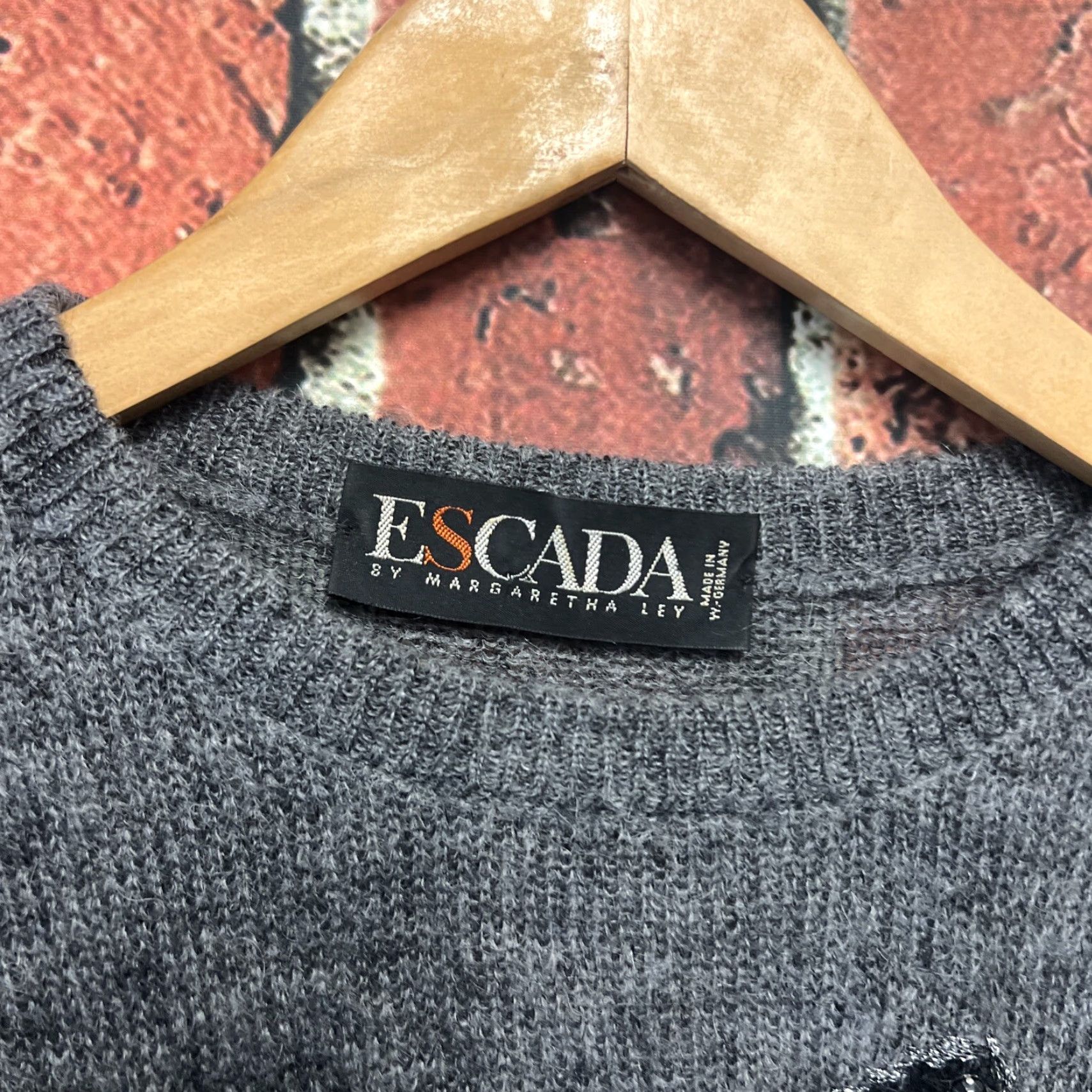 Escada VINTAGE ESCADA mohair black sweater 38 Women Sweater Pullover Black 38 Mohair Women Vintage 90s (if applicable) Size XS / US 0-2 / IT 36-38 - 2 Thumbnail