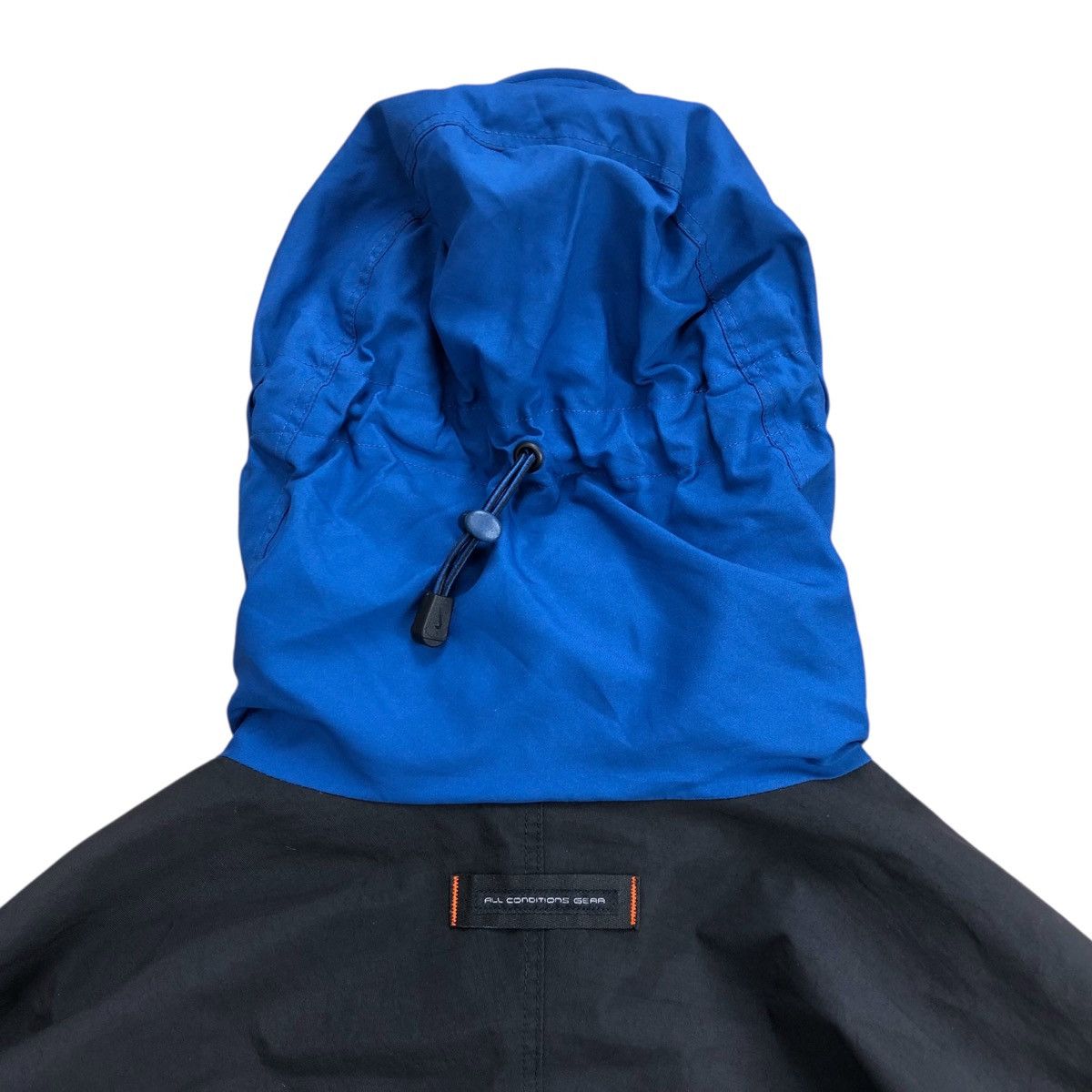 Nike Vtg Nike ACG 00s Lungs Era Waterproof Storm Fit Tech Jacket Size US M / EU 48-50 / 2 - 21 Thumbnail