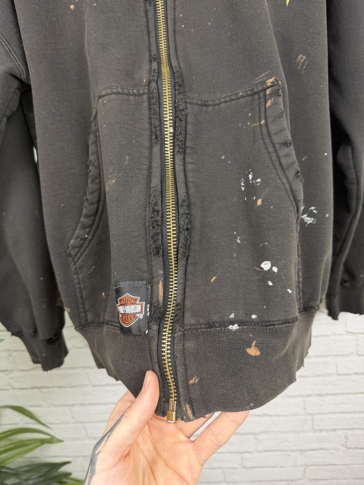 Harley Davidson (XL) THRASHED OUT FLAMES Harley Davidson Zip Up Hoodie Size US XL / EU 56 / 4 - 10 Thumbnail