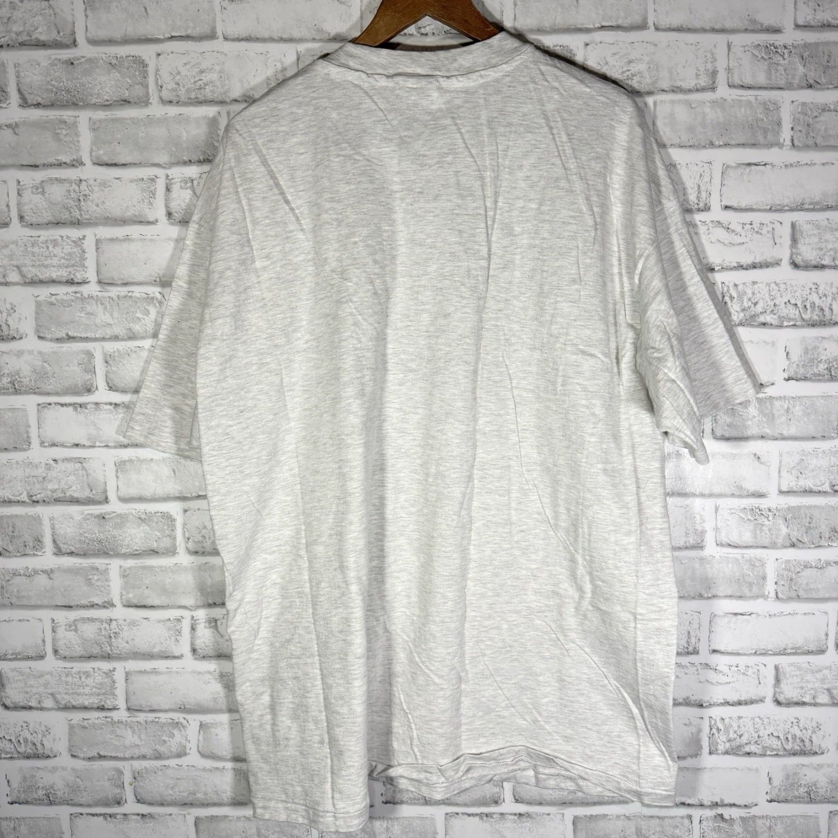 Hanes VINTAGE Hanes Stitch Graphic Tee Men 2XL White Cotton T-Shirt 90s Night Out SINGLE STITCH Mens Size US XXL / EU 58 / 5 - 5 Thumbnail