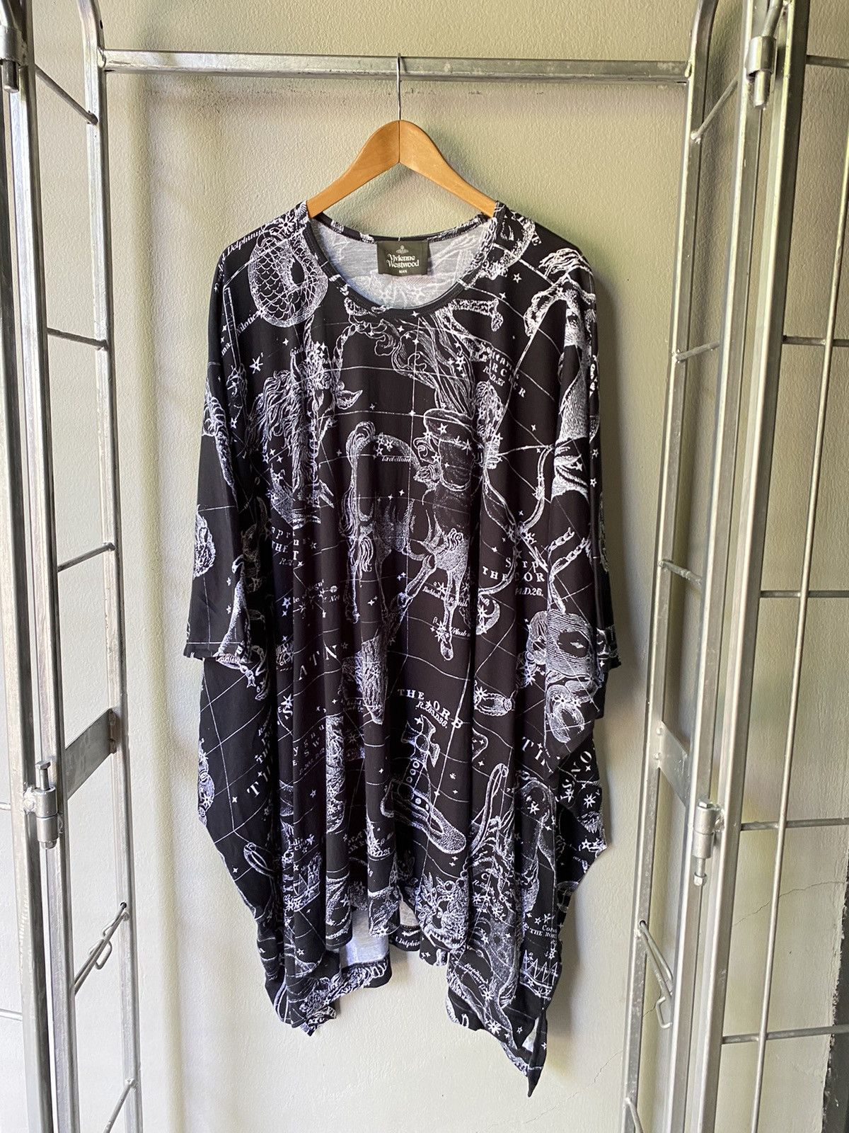 Vivienne Westwood Vivienne Westwood Man constellation oversized t shirt Size US XL / EU 56 / 4 - 4 Thumbnail