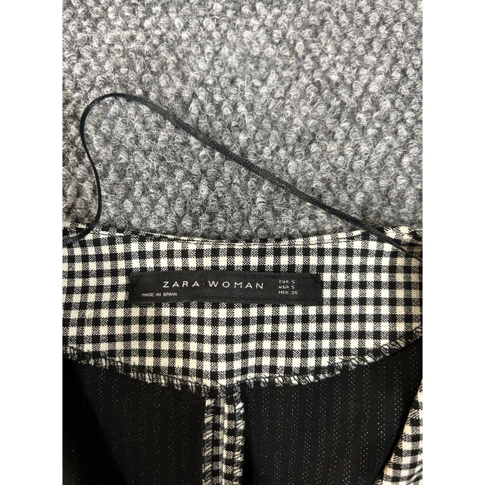 Zara ZARA WOMAN Blouse Black Check Collarless Button Long Sleeve Asymmetrical Hem Women’s Small Modern Workwear Size S / US 4 / IT 40 - 3 Thumbnail
