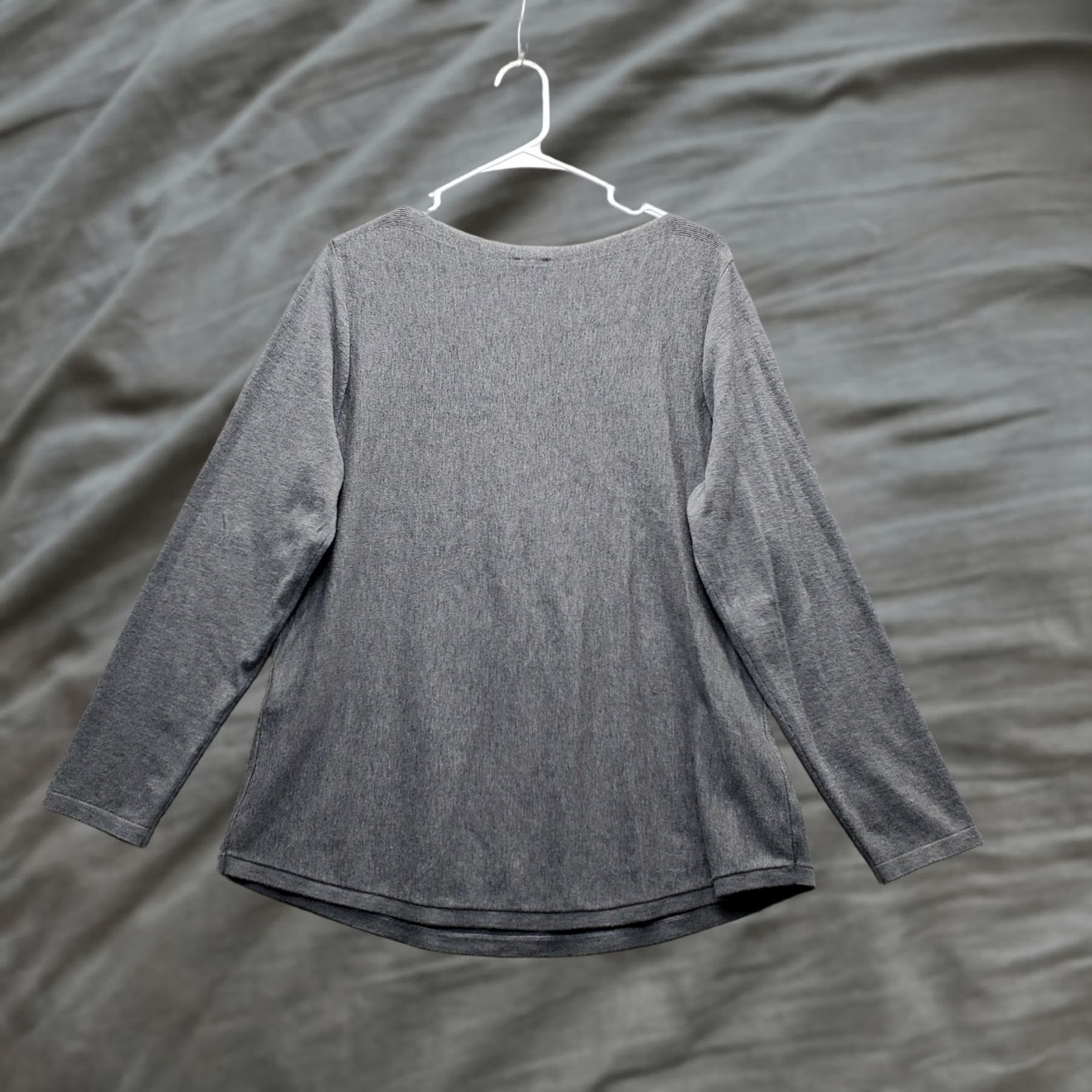 Vintage Chico's Womens Size L Gray Knitted Tunic Top Long Sleeve Round Neck Curved Hem Size L / US 10 / IT 46 - 1 Thumbnail