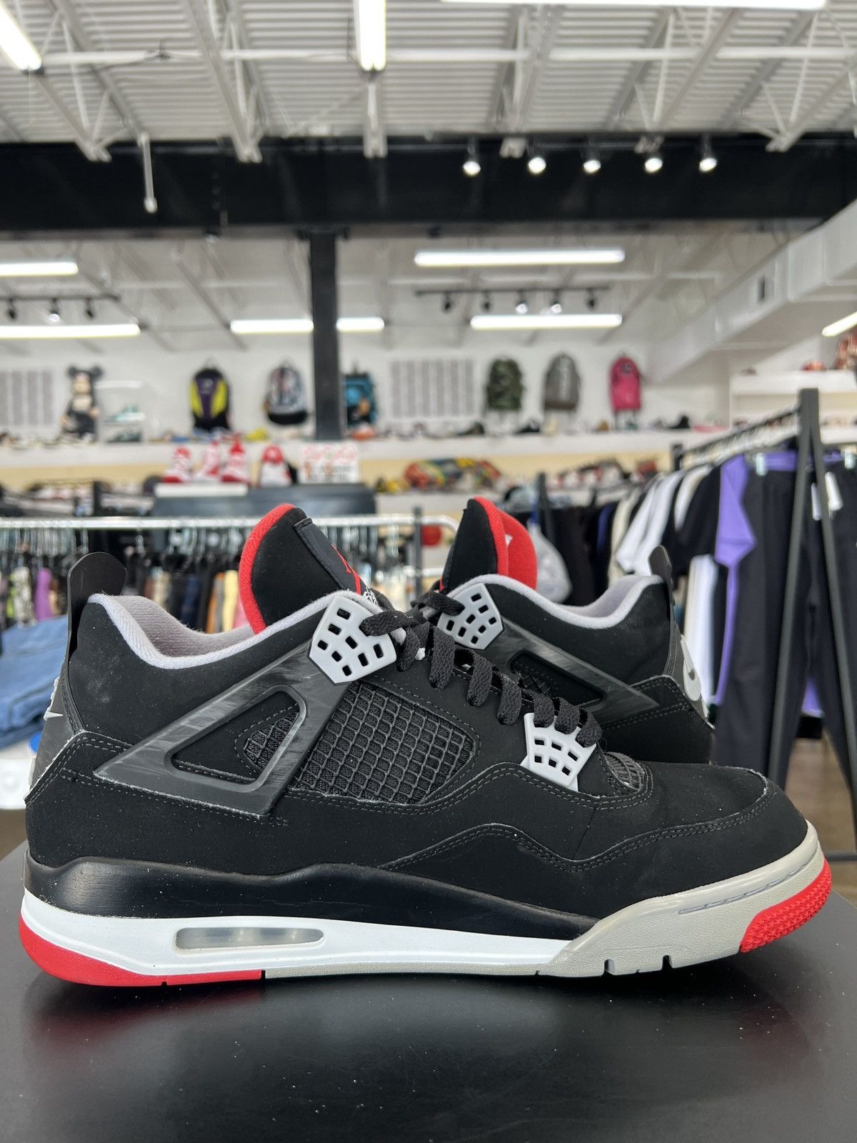 Jordan Brand Air Jordan 4 Bred Sz. 12 (2019) Size US 12 / EU 45 - 4 Thumbnail
