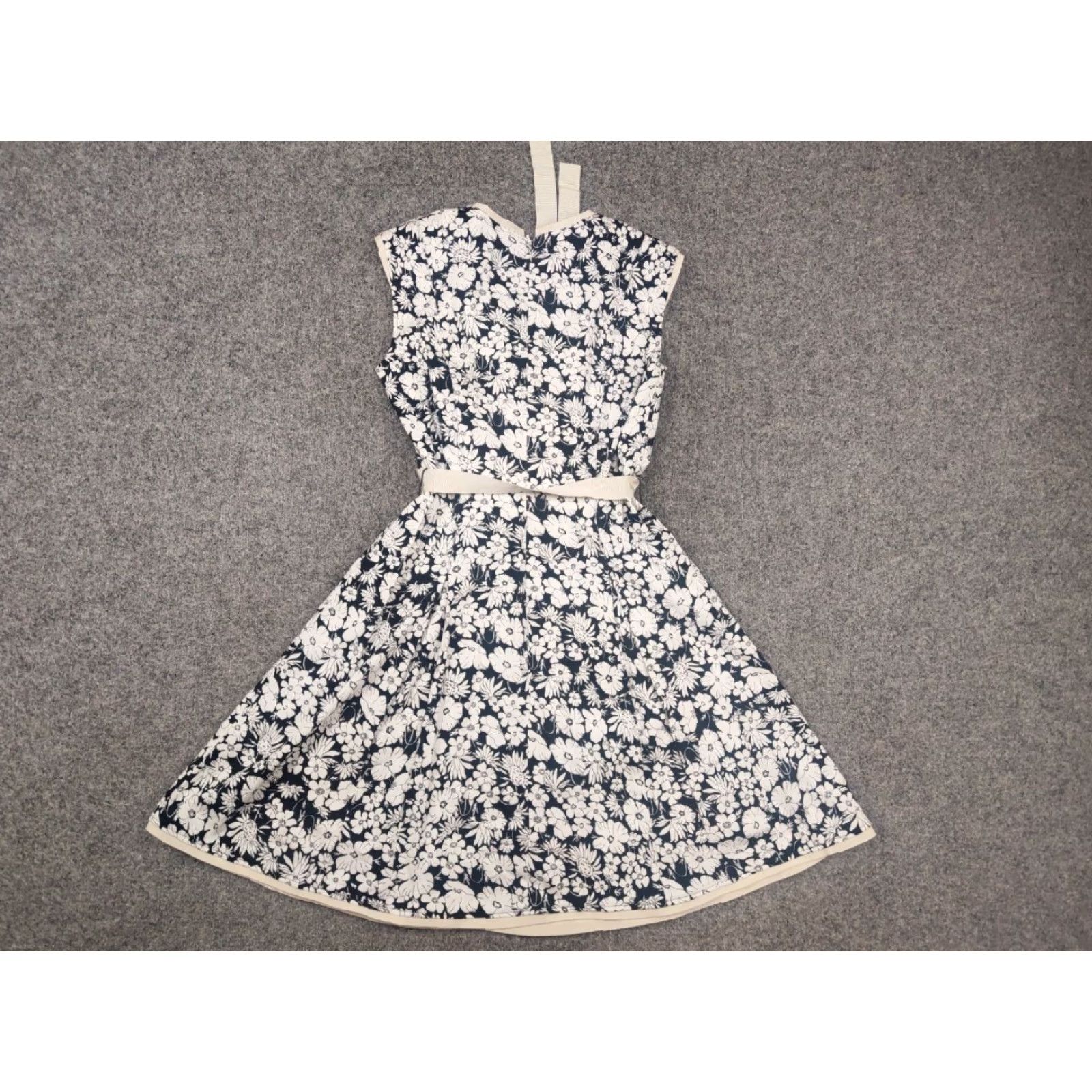 Max Mara MAX&CO by Max Mara floral print midi calf length A-Line Dress Sleeveless Size M / US 6-8 / IT 42-44 - 7 Thumbnail