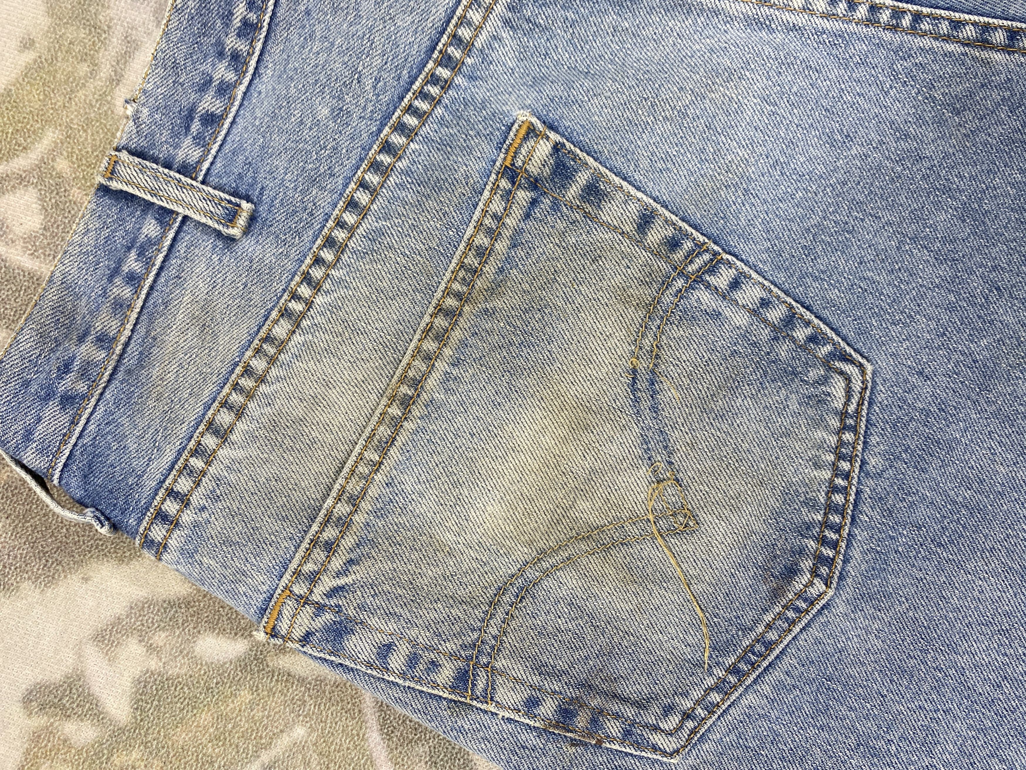 Japanese Brand Dirty Used Blue Vintage Levi's 550 41x31.5 Denim -JN1895 Size US 41 - 13 Thumbnail