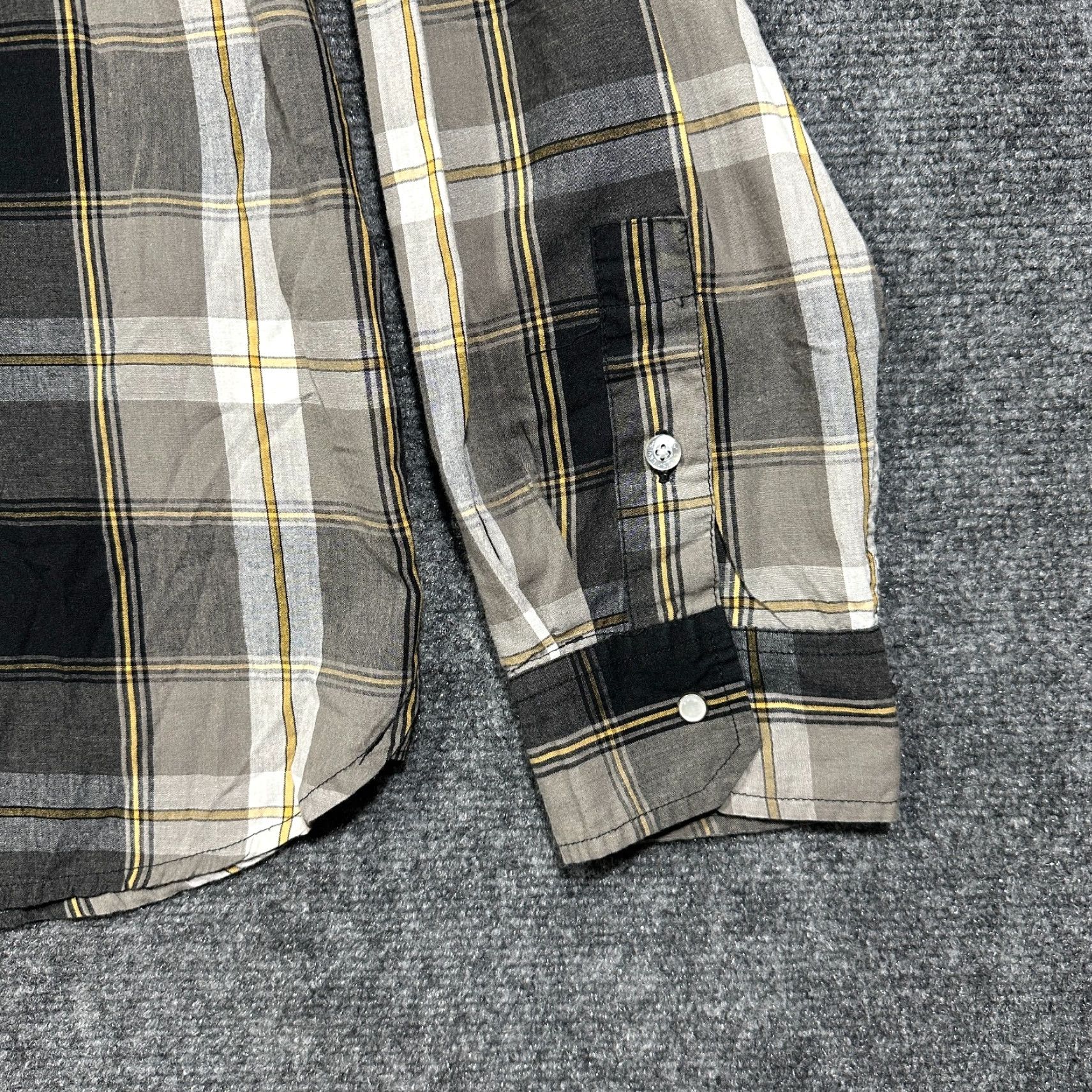 Levi's Levi's Shirt Mens L Western Pearl Snap Pockets Gray Plaid Cotton Snap Cuffs Button-Up Shirt Size US L / EU 52-54 / 3 - 4 Thumbnail