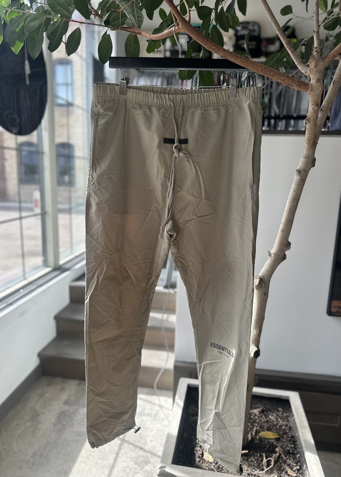 Essentials × Fear of God Fear of God Essentials FW21 Track Lounge Pants Size US 38 / EU 54 - 1 Thumbnail