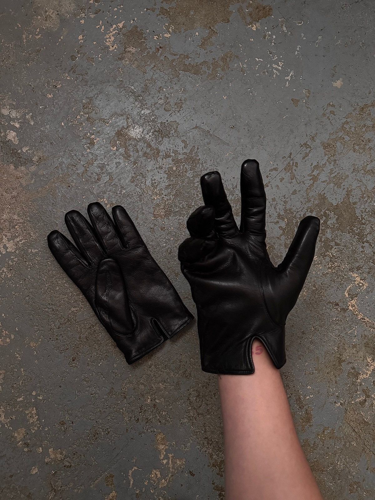 Undercover AW03 “Paper Doll” Skeleton Leather Gloves Size ONE SIZE - 4 Thumbnail
