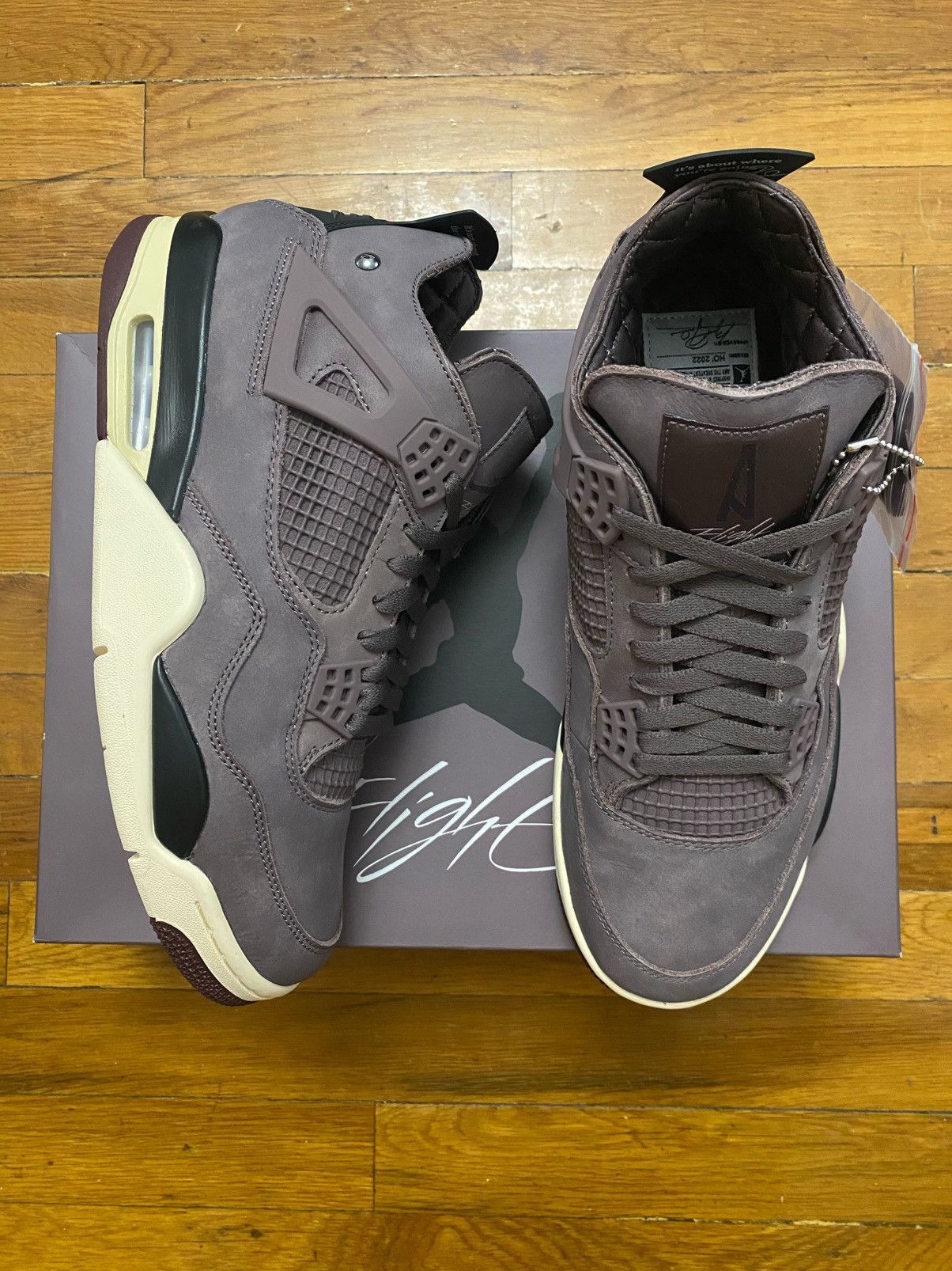 A Ma Maniere × Jordan Brand × Nike Size 10.5 - Air Jordan 4 Retro SP A Ma Maniere Mocha Men’s Size US 10.5 / EU 43-44 - 1 Thumbnail