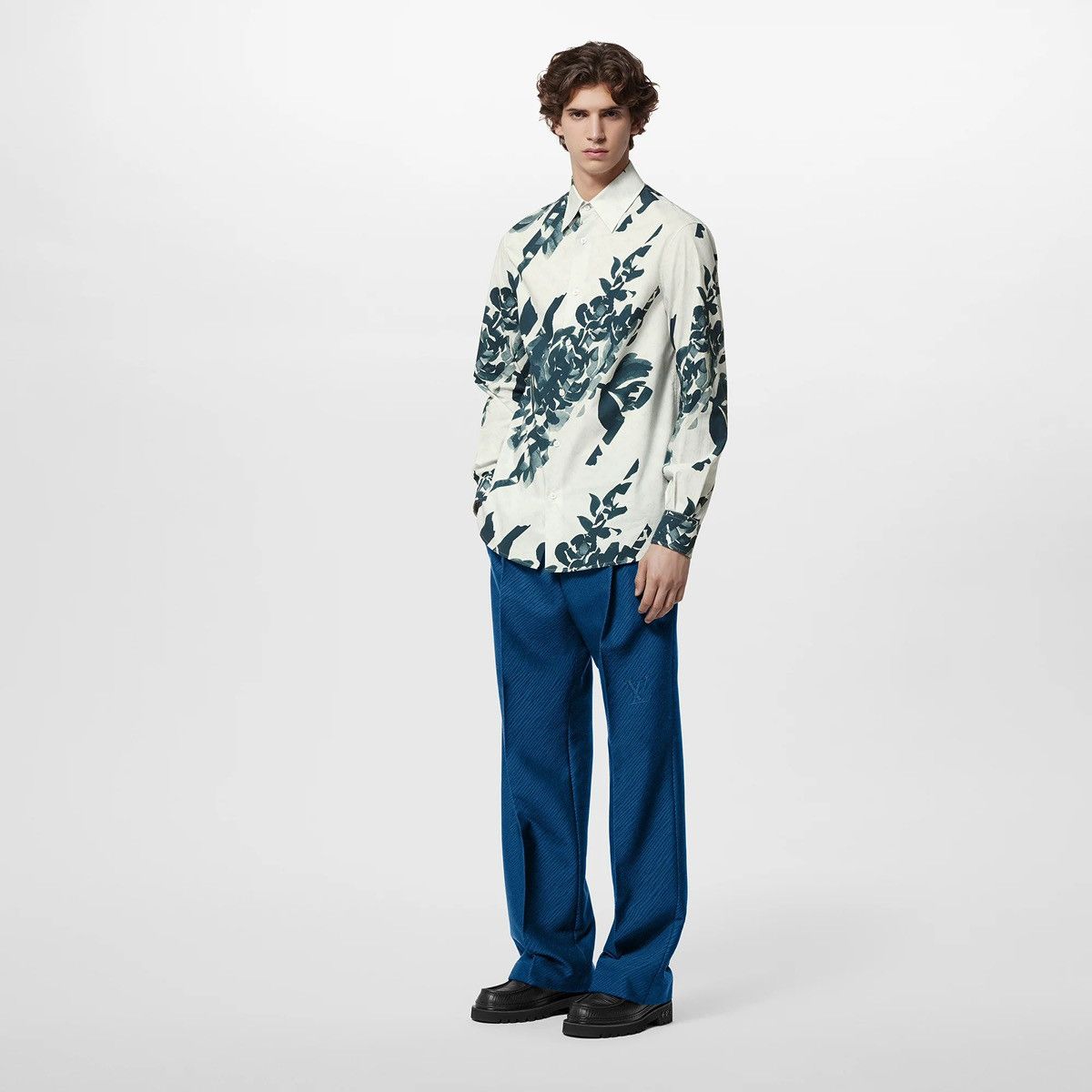 Louis Vuitton Louis Vuitton x Virgil Abloh Monogram Tapestry Floral Shirt Size US M / EU 48-50 / 2 - 1 Thumbnail