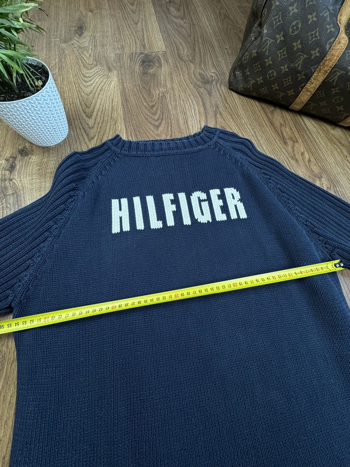 Tommy Hilfiger Sweater Tommy Hilfiger 00s original streetwear casual item Size US L / EU 52-54 / 3 - 4 Thumbnail