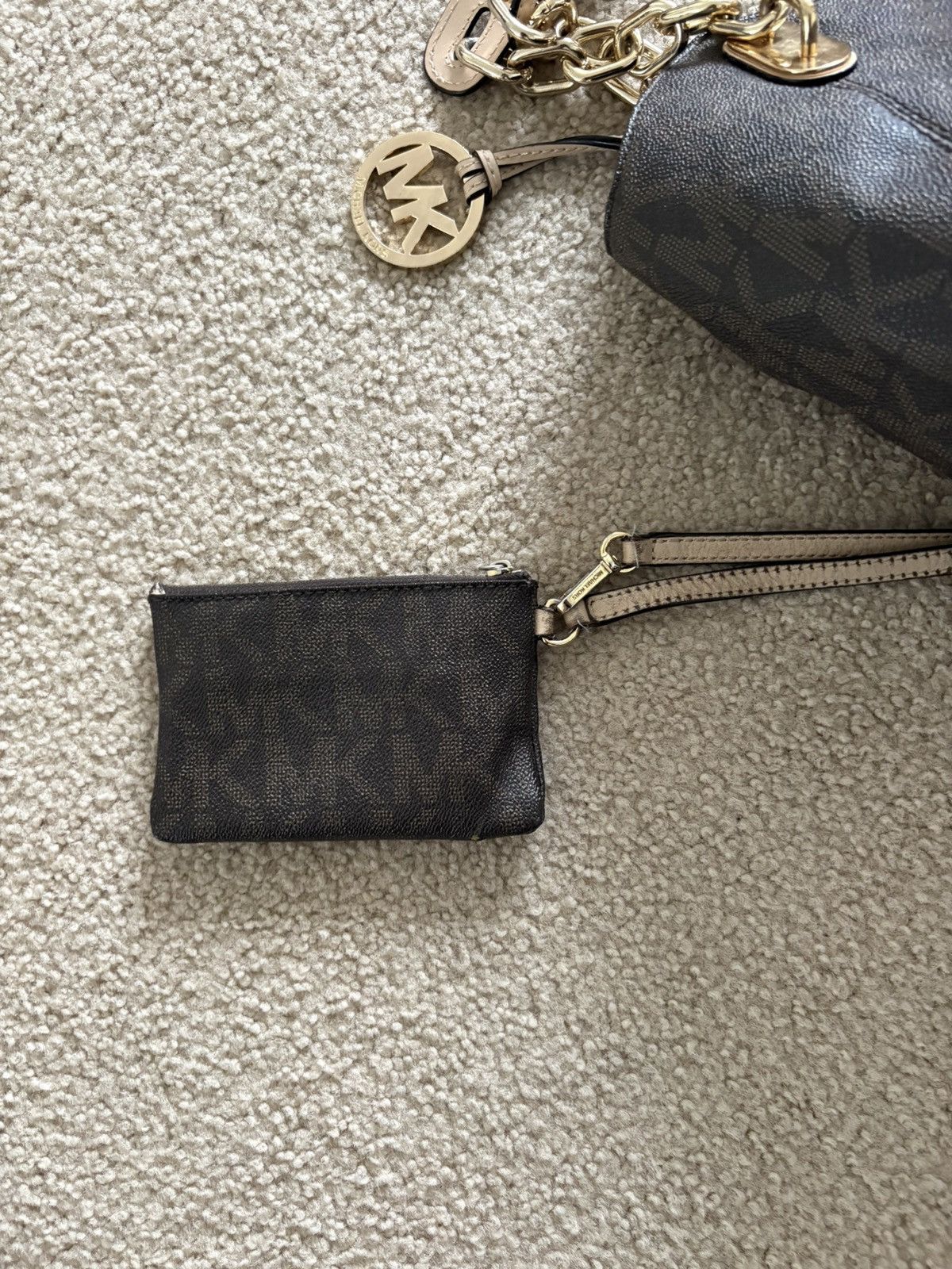 Michael Kors Michael Kors Brown/Beige Signature Logo Tote/Shoulder bag Size ONE SIZE - 5 Thumbnail