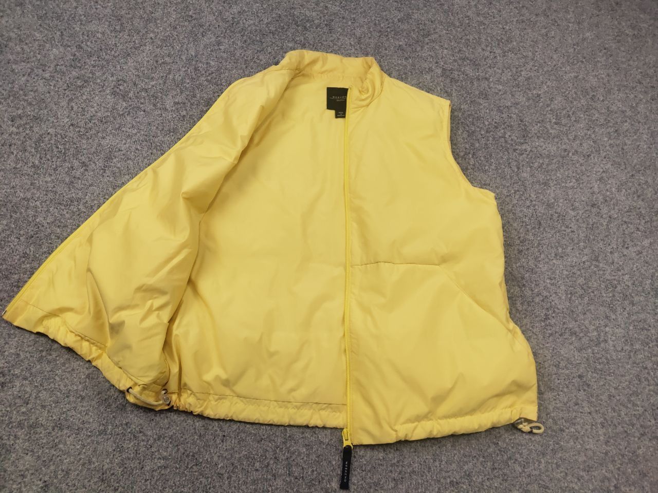 Max Mara Max Mara Weekend Lemon yellow micro down vest Zip Jacket Size M / US 6-8 / IT 42-44 - 2 Thumbnail