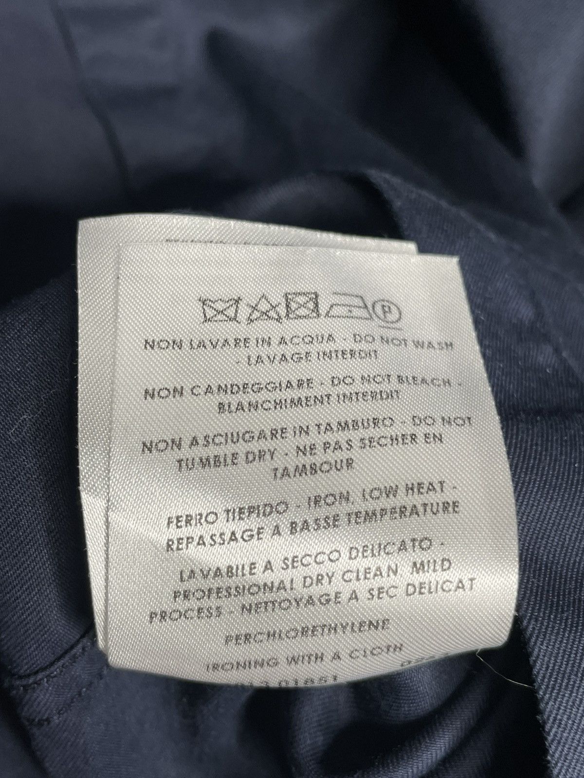 Gucci Gucci navy shirt- size 39/15-1/2 Size US M / EU 48-50 / 2 - 9 Thumbnail