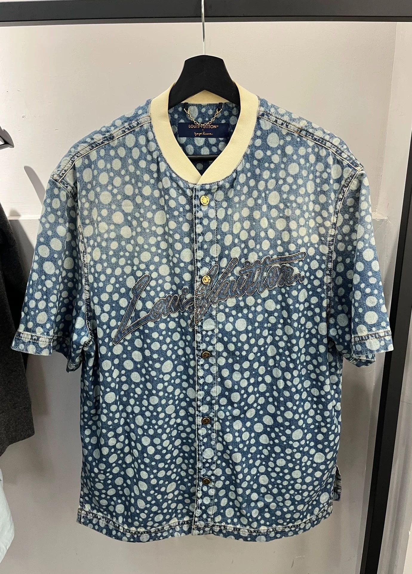 Louis Vuitton Louis Vuitton Shirt m Men Size US M / EU 48-50 / 2 - 1 Thumbnail