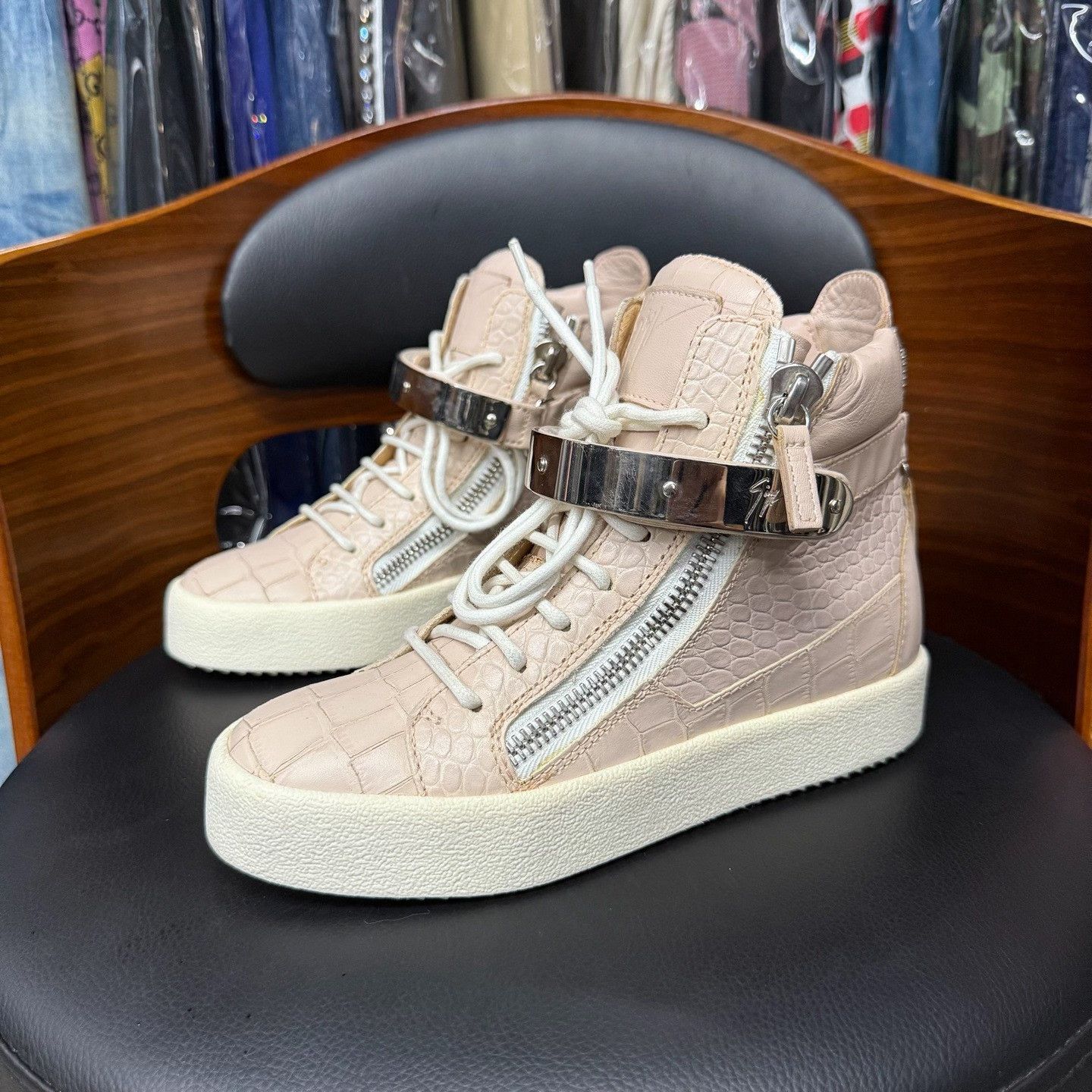Giuseppe Zanotti Giuseppe Zanotti Casual Pink Hitop Sneakers us_5 Women Size US 5 / IT 35 - 1 Thumbnail