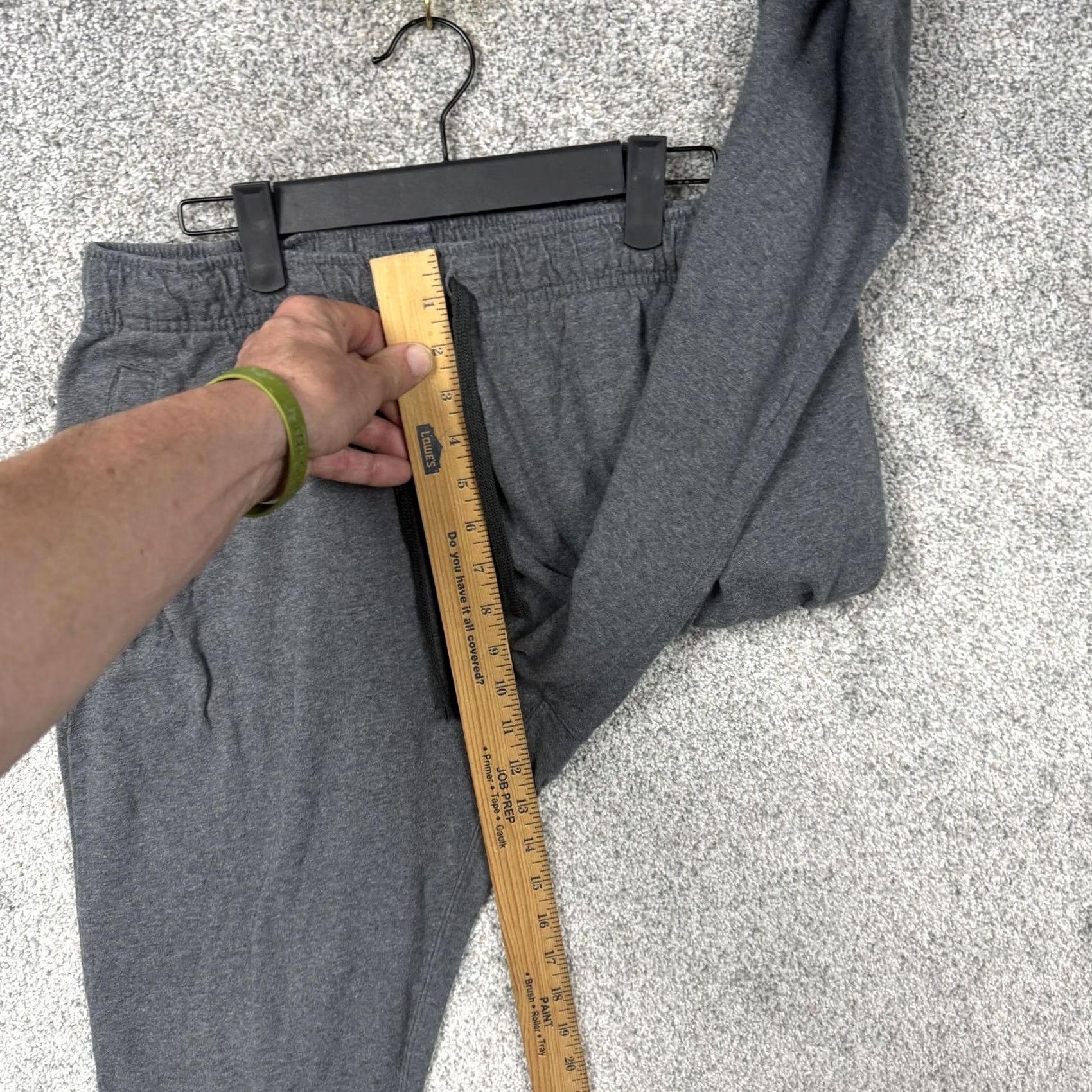 Nike Nike Sweatpants Mens M Gray Club Fleece Athletic Joggers Gorpcore Tapered Inseam 26" Waist 30" Regular Fit Pockets Casual Activewear Size US 31 - 5 Thumbnail