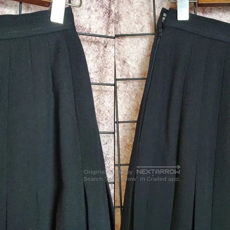 Givenchy Givenchy Black Pleated Midi Skirt for Women . Size 23" - 5 Thumbnail