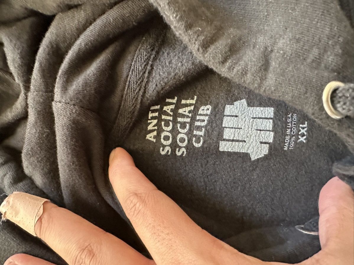 Anti Social Social Club × Undefeated Anti social paranoid hoodie Size US XXL / EU 58 / 5 - 4 Thumbnail