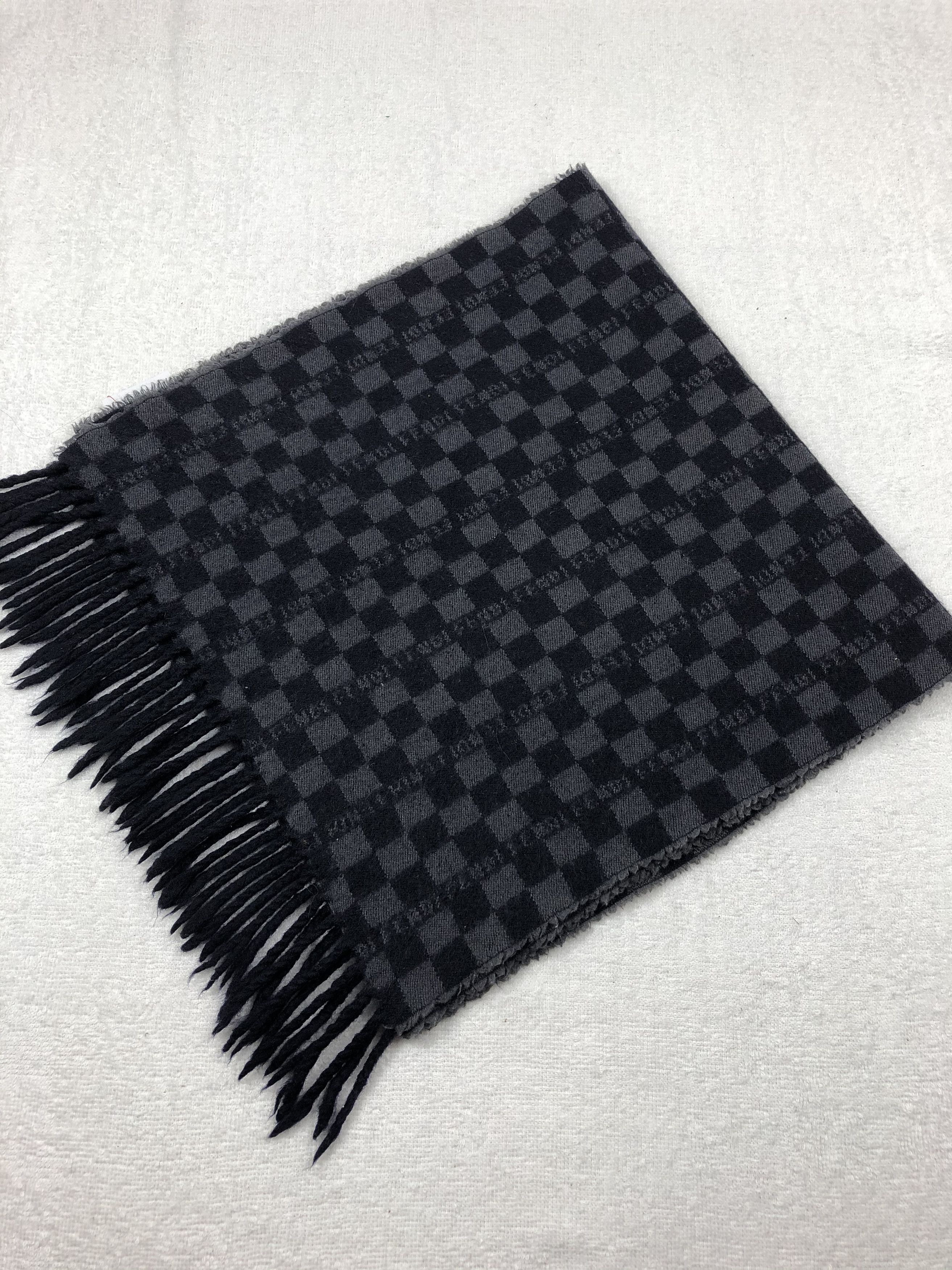 Fendi Fendi Wool Scarf / Muffler / Neckwear Size ONE SIZE - 4 Thumbnail