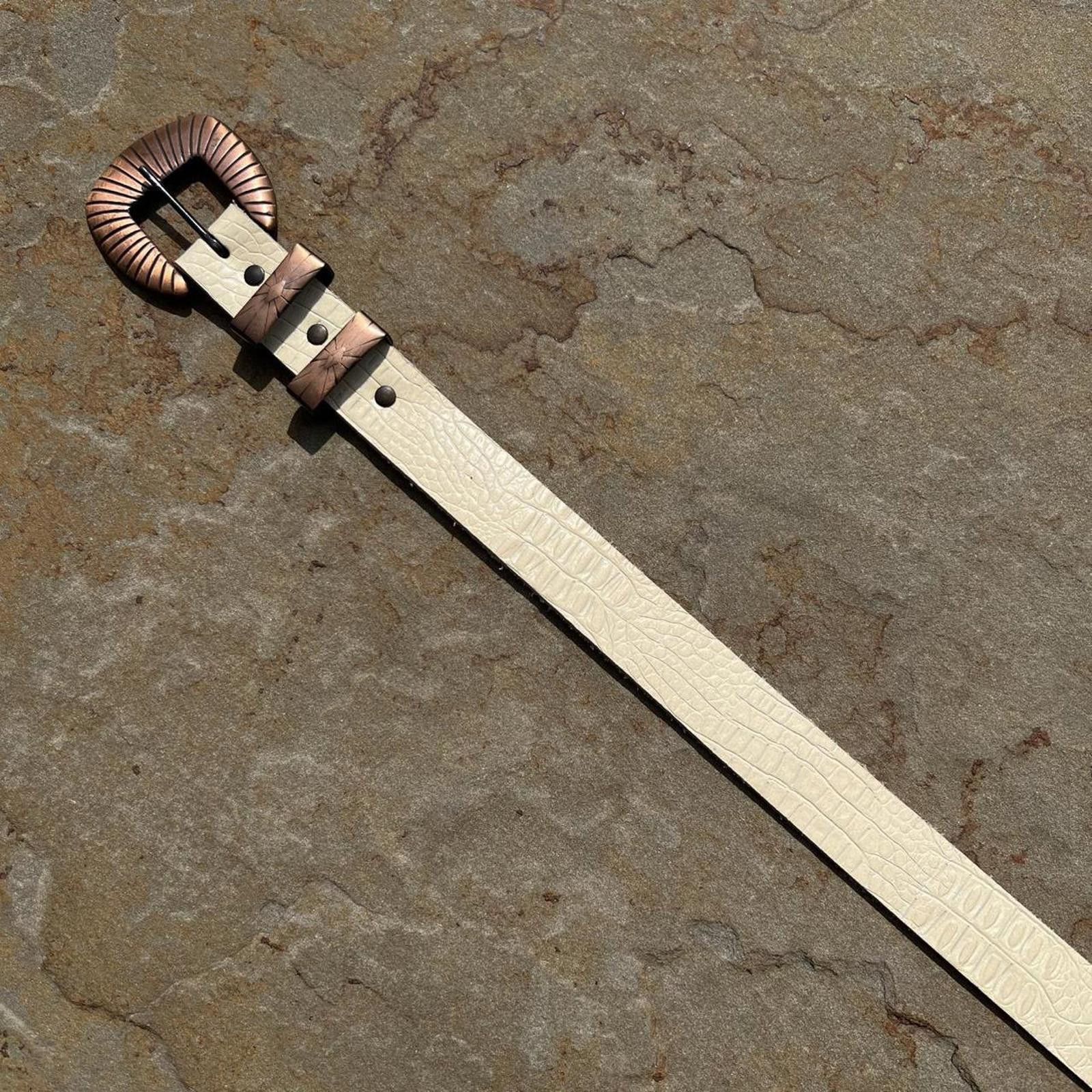 Vintage Vintage 90s Cream Leather Metal Tip Alligator Embossed Belt Size ONE SIZE - 3 Thumbnail