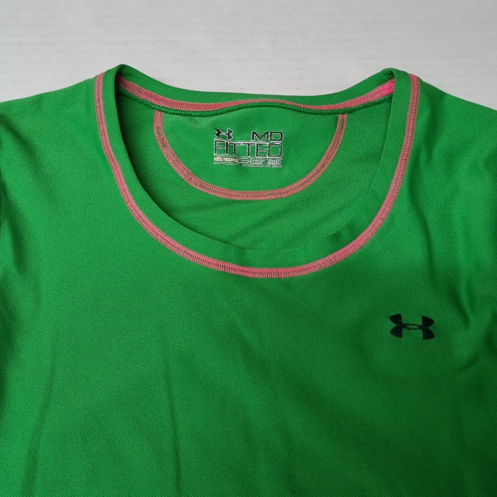Under Armour Under Armour Shirt Women's M Green Fitted All Season Gear Size M / US 6-8 / IT 42-44 - 4 Thumbnail